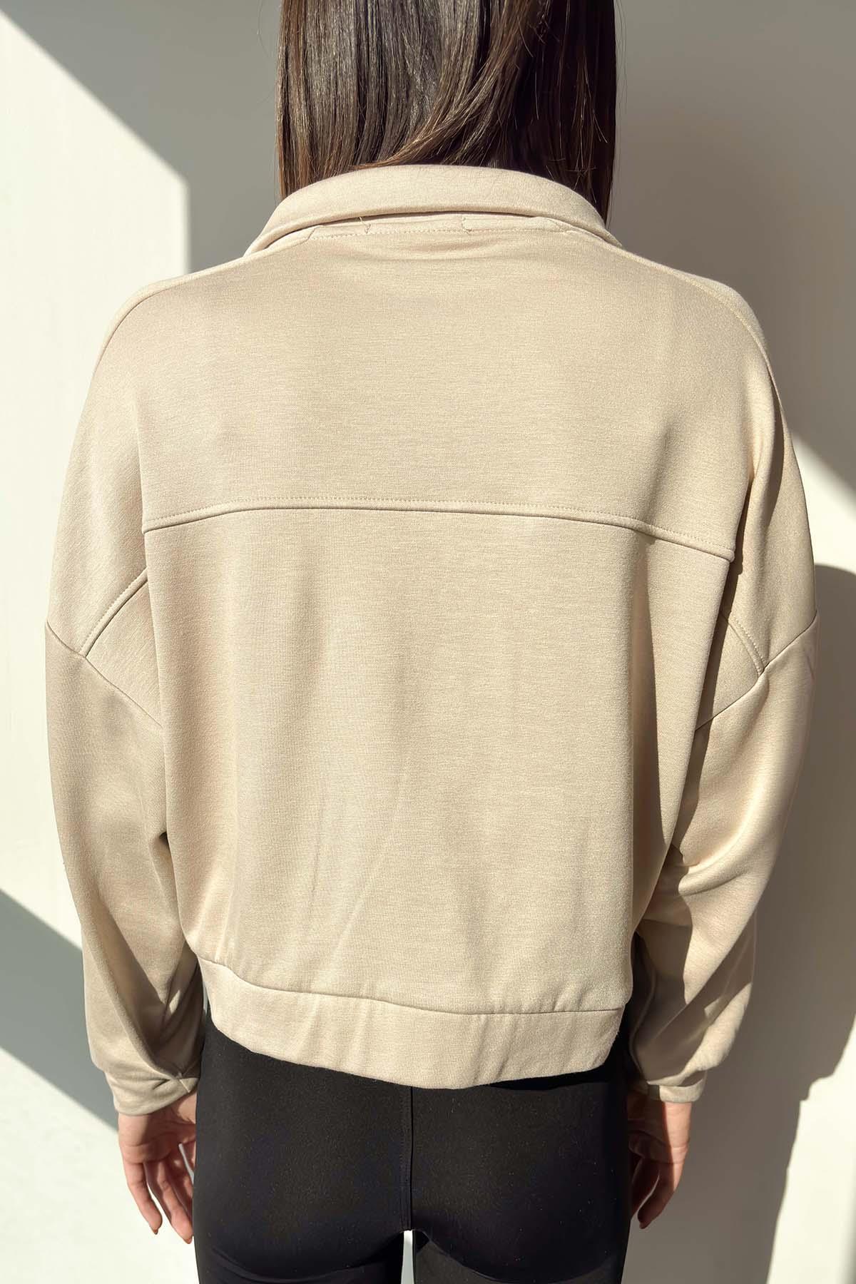 Bej Kapak Cepli Çıtçıtlı Sweatshirt