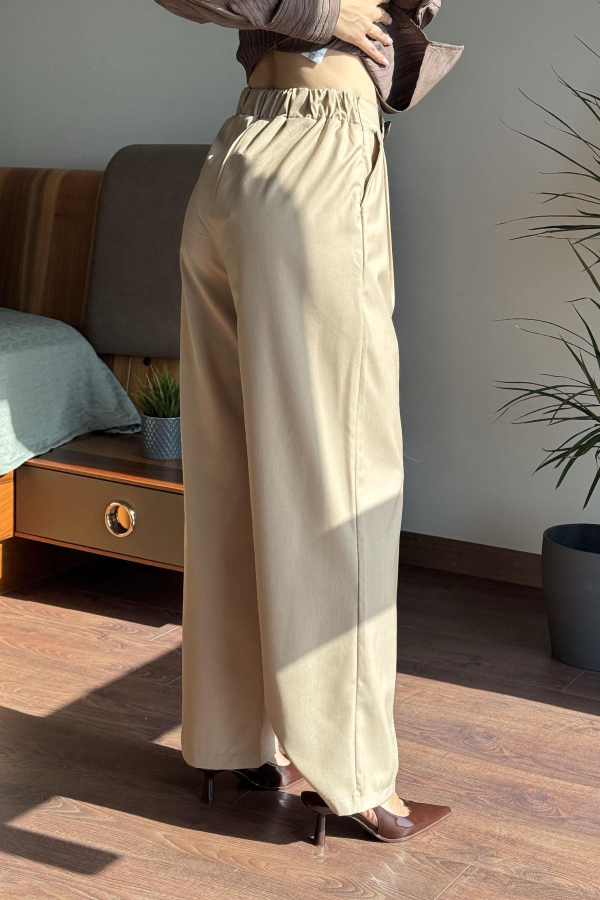 Bej Kemerli Geniş Paça Pantolon