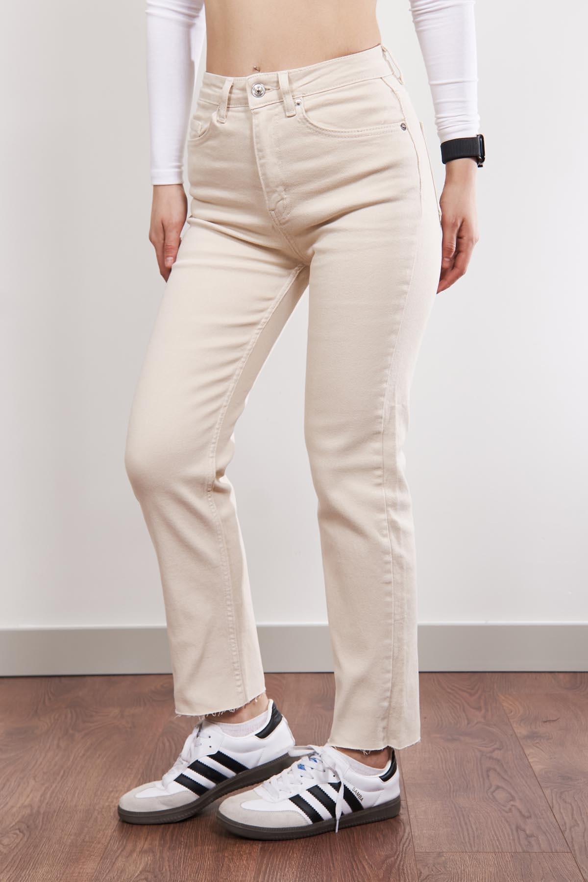 Bej Paça Kesik Boyfit Jean