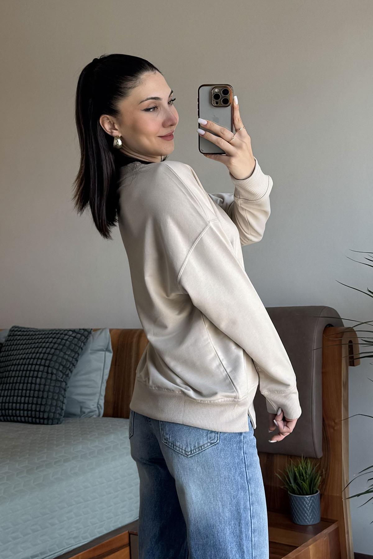 Bej Yakası ve Kolları Ribanalı Basic Sweatshirt