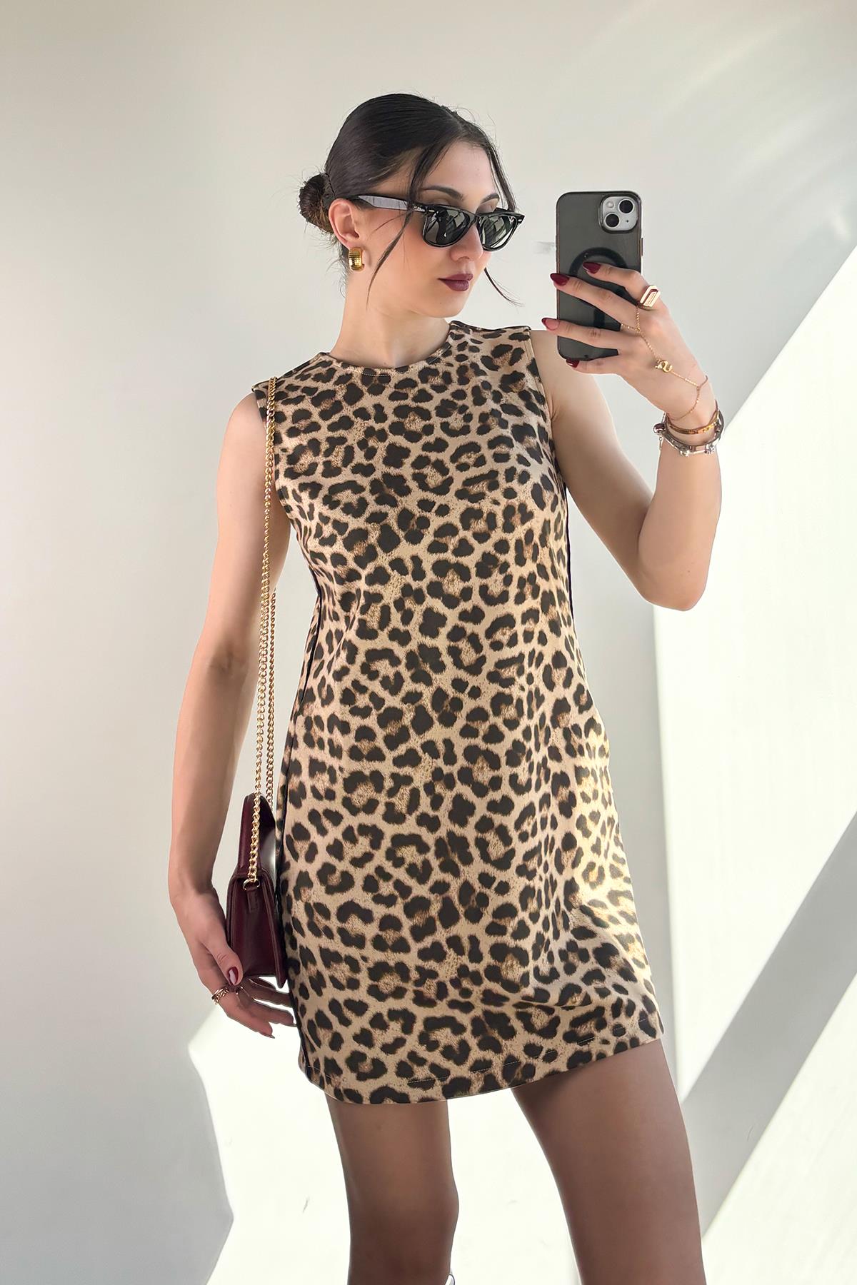 Bej Yanı Biyeli Leopar Elbise