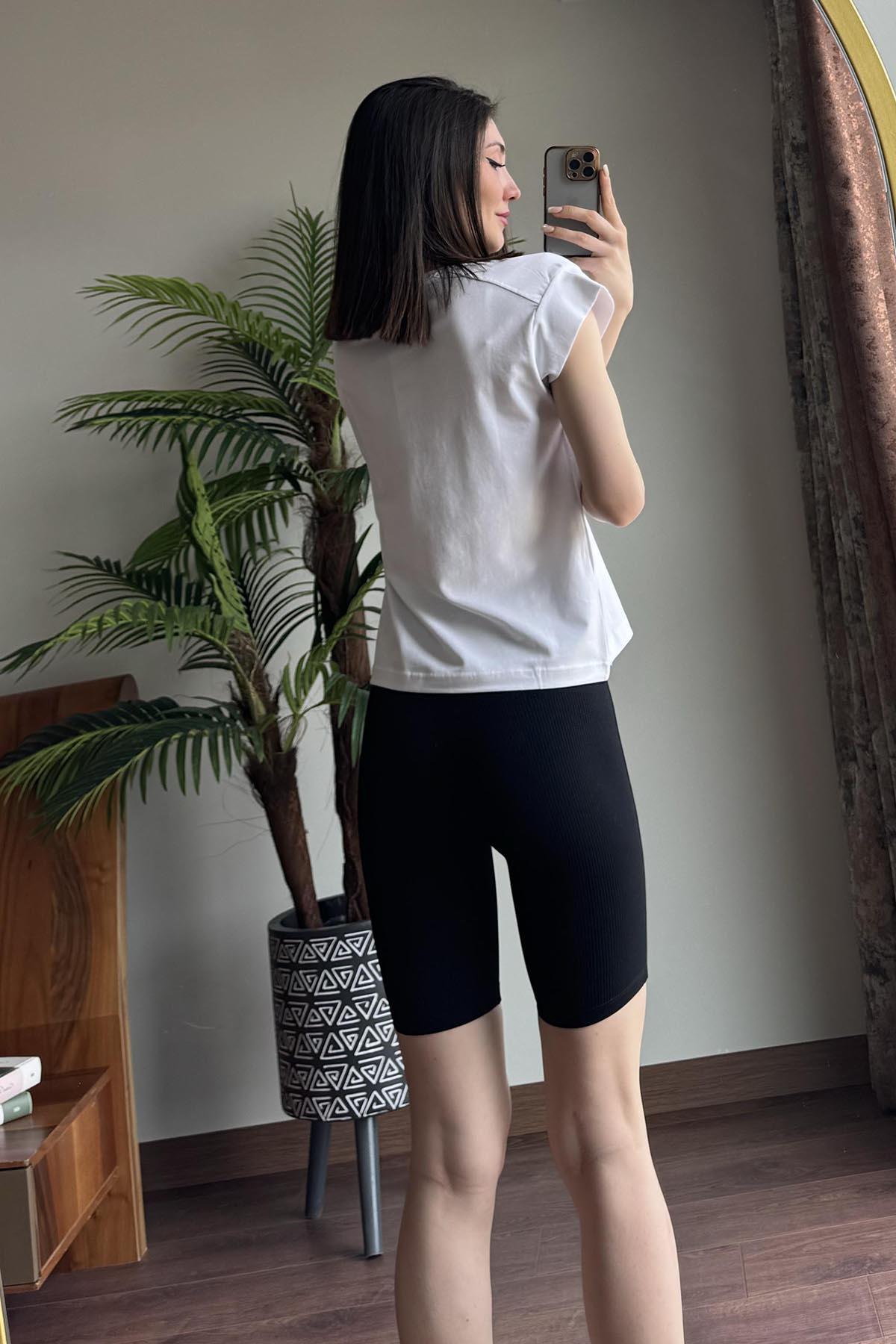 Beyaz Kol Detaylı T Shirt
