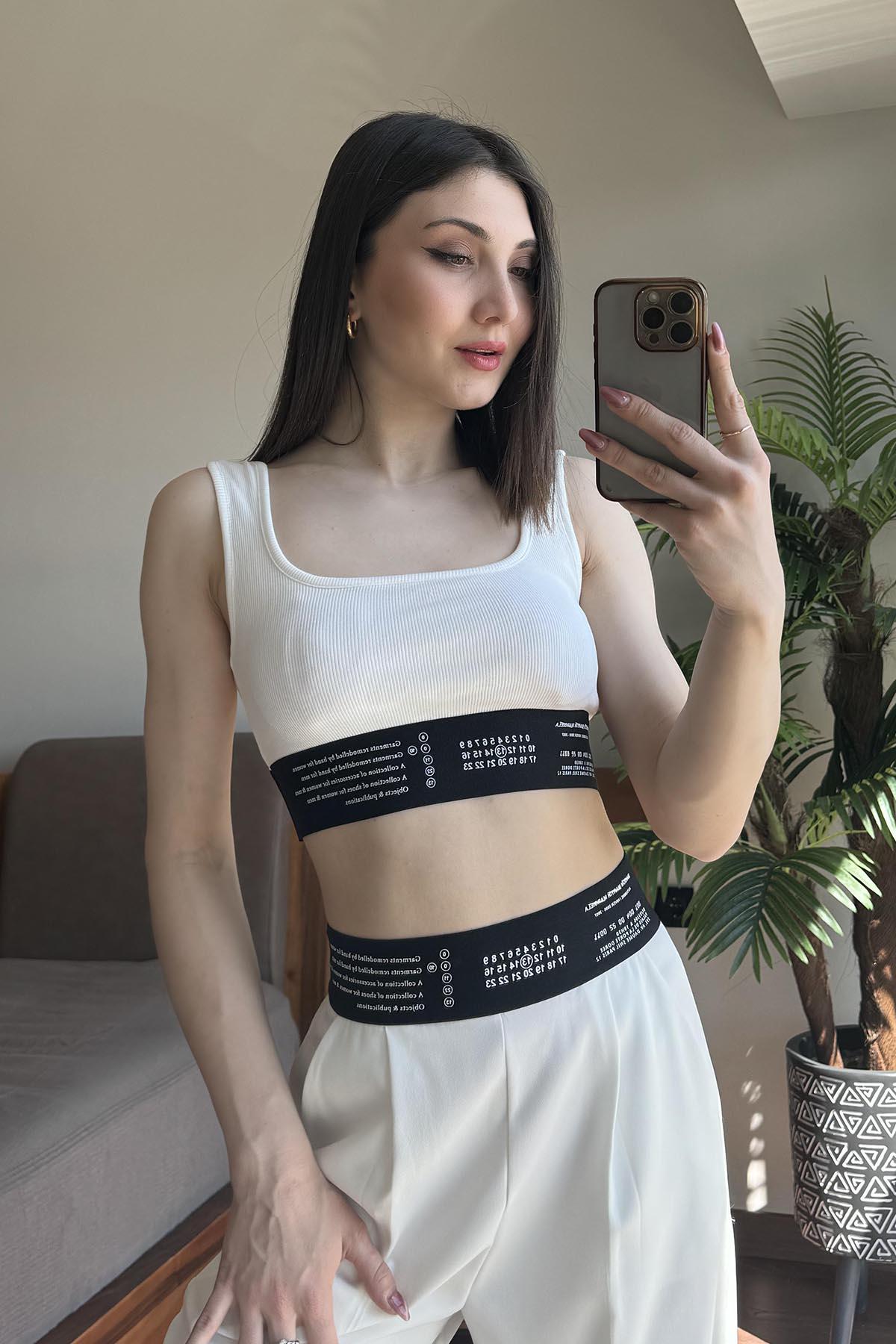 Beyaz Lastik Detaylı Crop Top Atlet