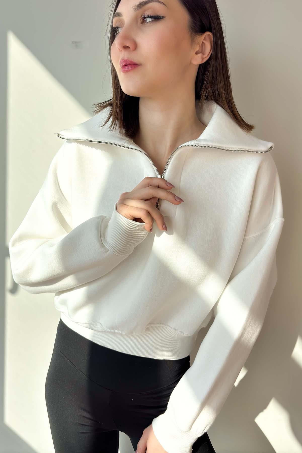 Beyaz Yaka Detaylı Crop Sweatshirt
