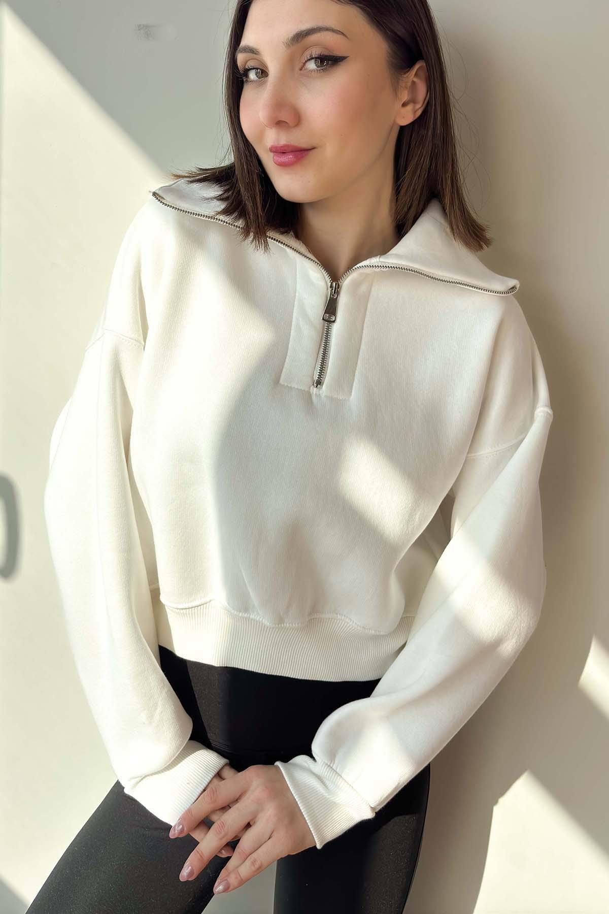 Beyaz Yaka Detaylı Crop Sweatshirt