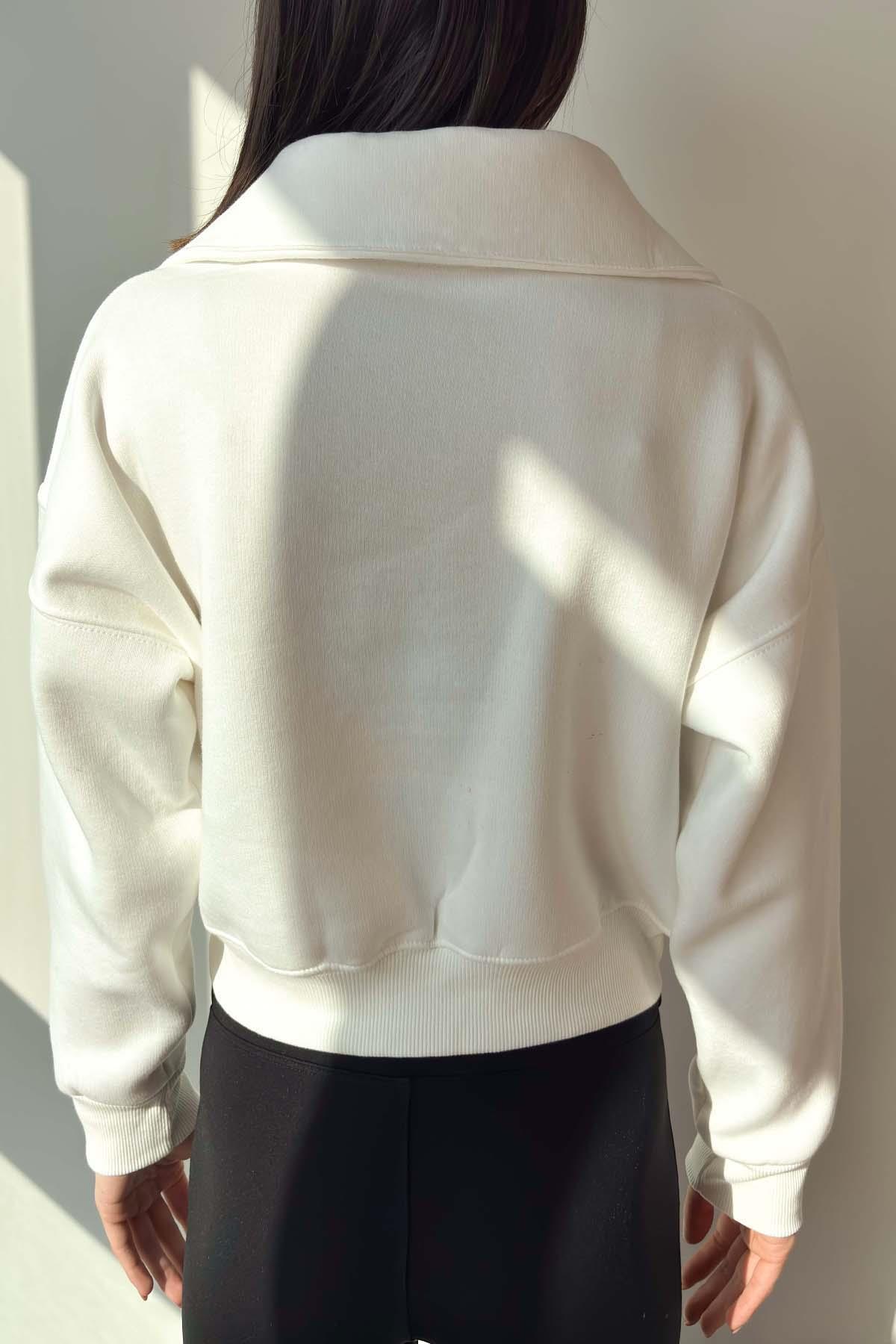 Beyaz Yaka Detaylı Crop Sweatshirt
