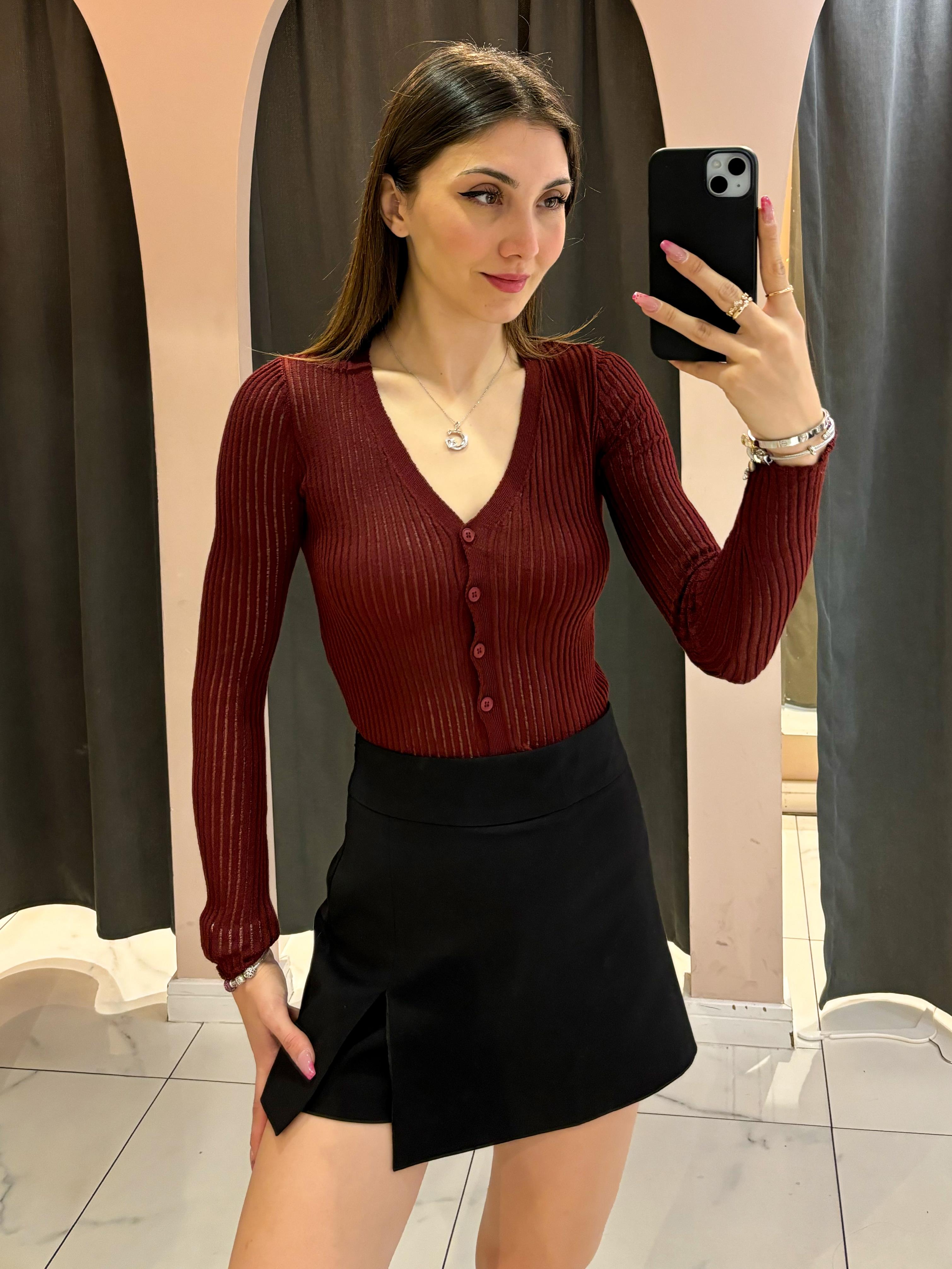 Bordo Düğmeli Hırka