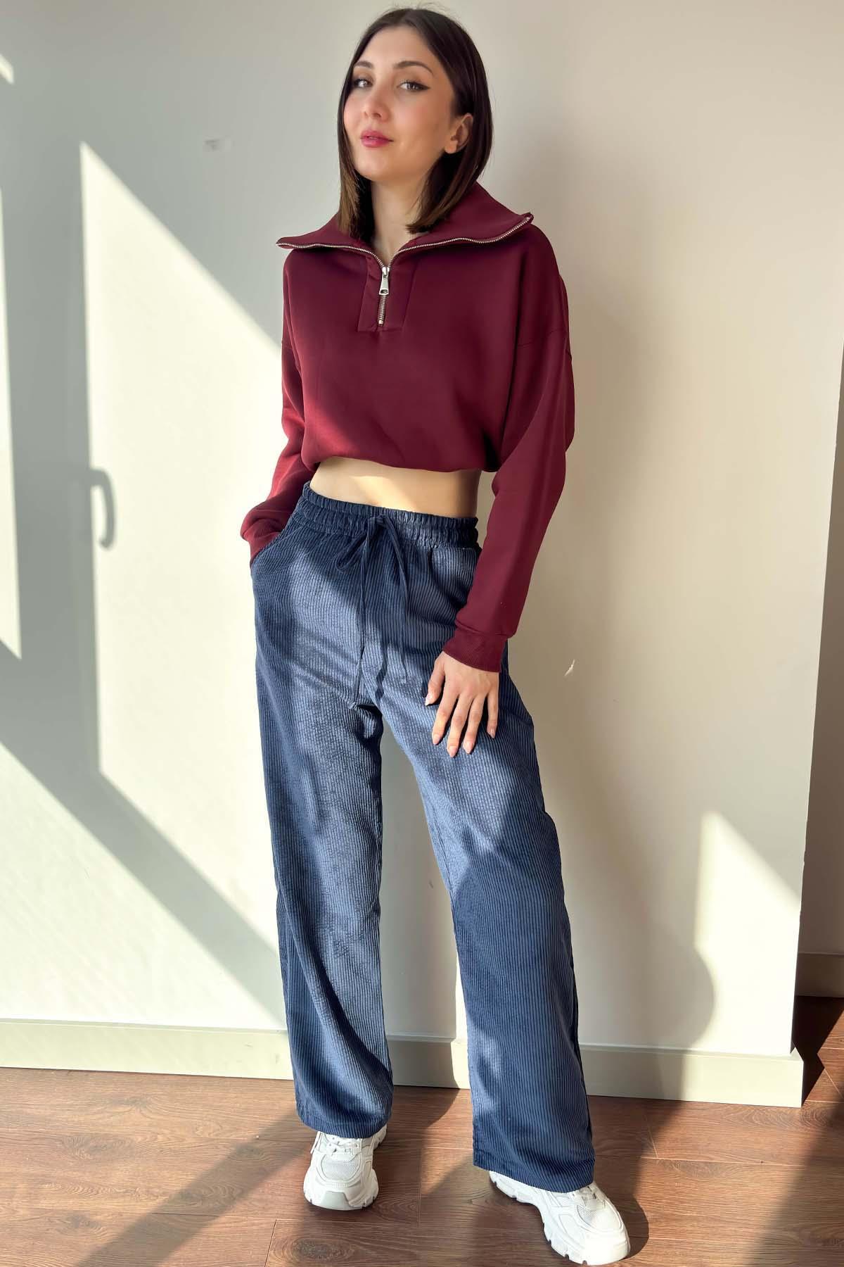 Bordo Yaka Detaylı Crop Sweatshirt