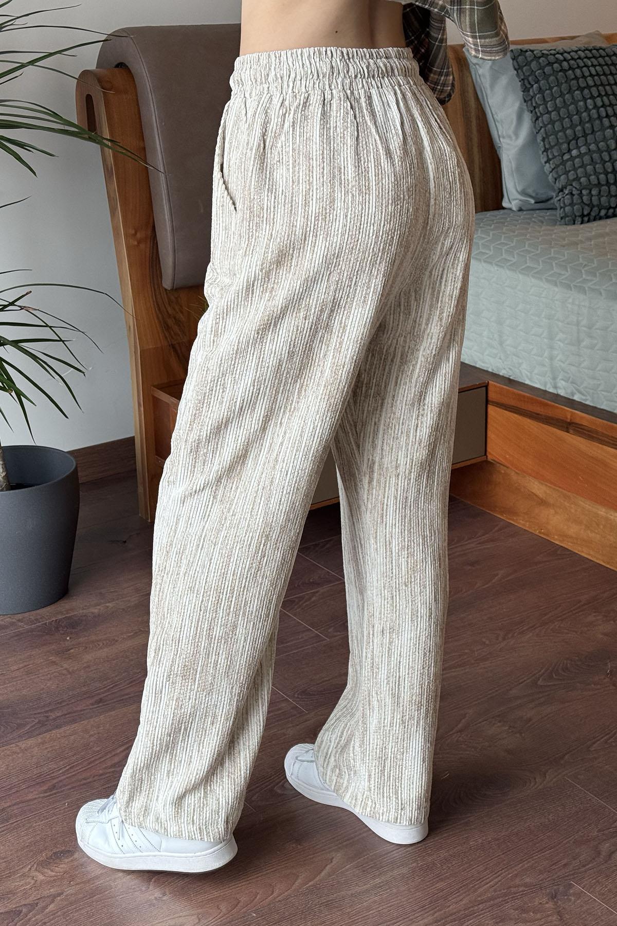 Ekru Beli Lastikli Geniş Kesim Kadife Pantolon