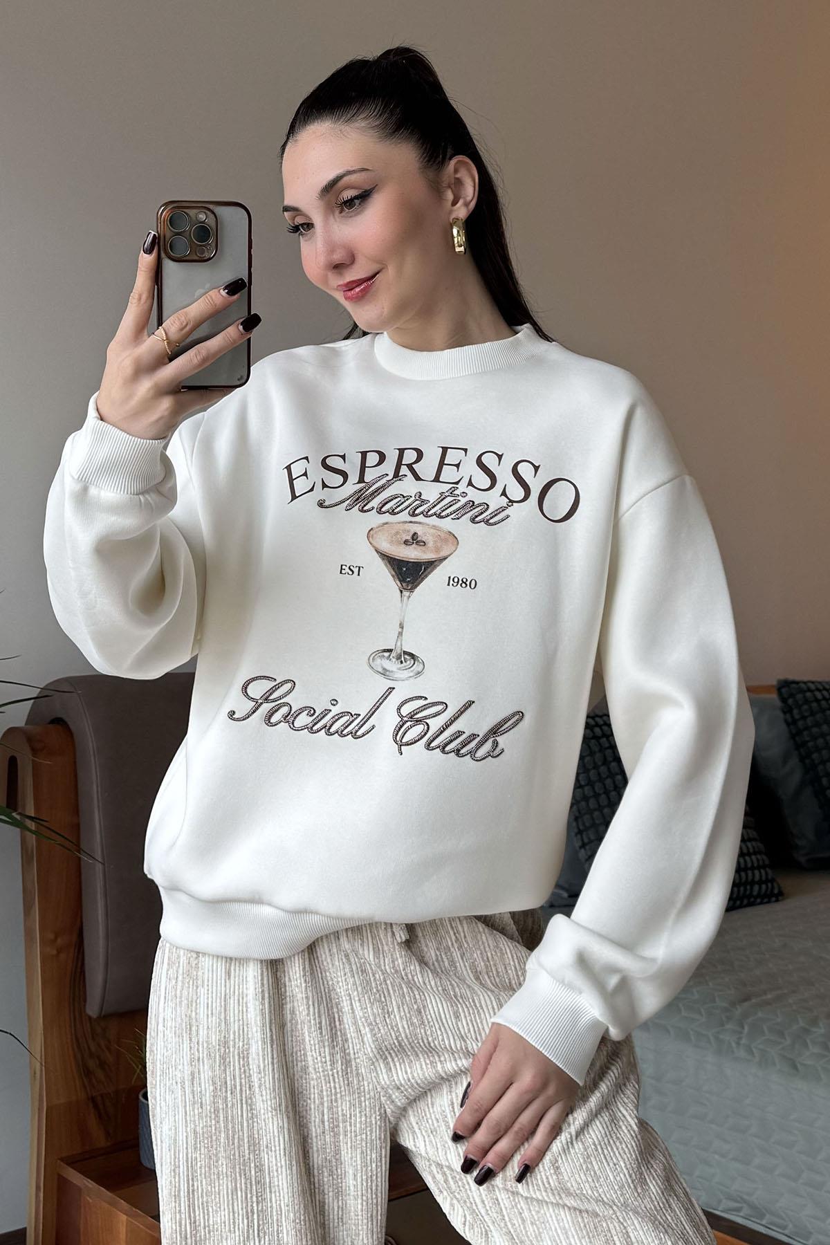 Ekru Espresso Martini Basklı Nakışlı Sweatshirt