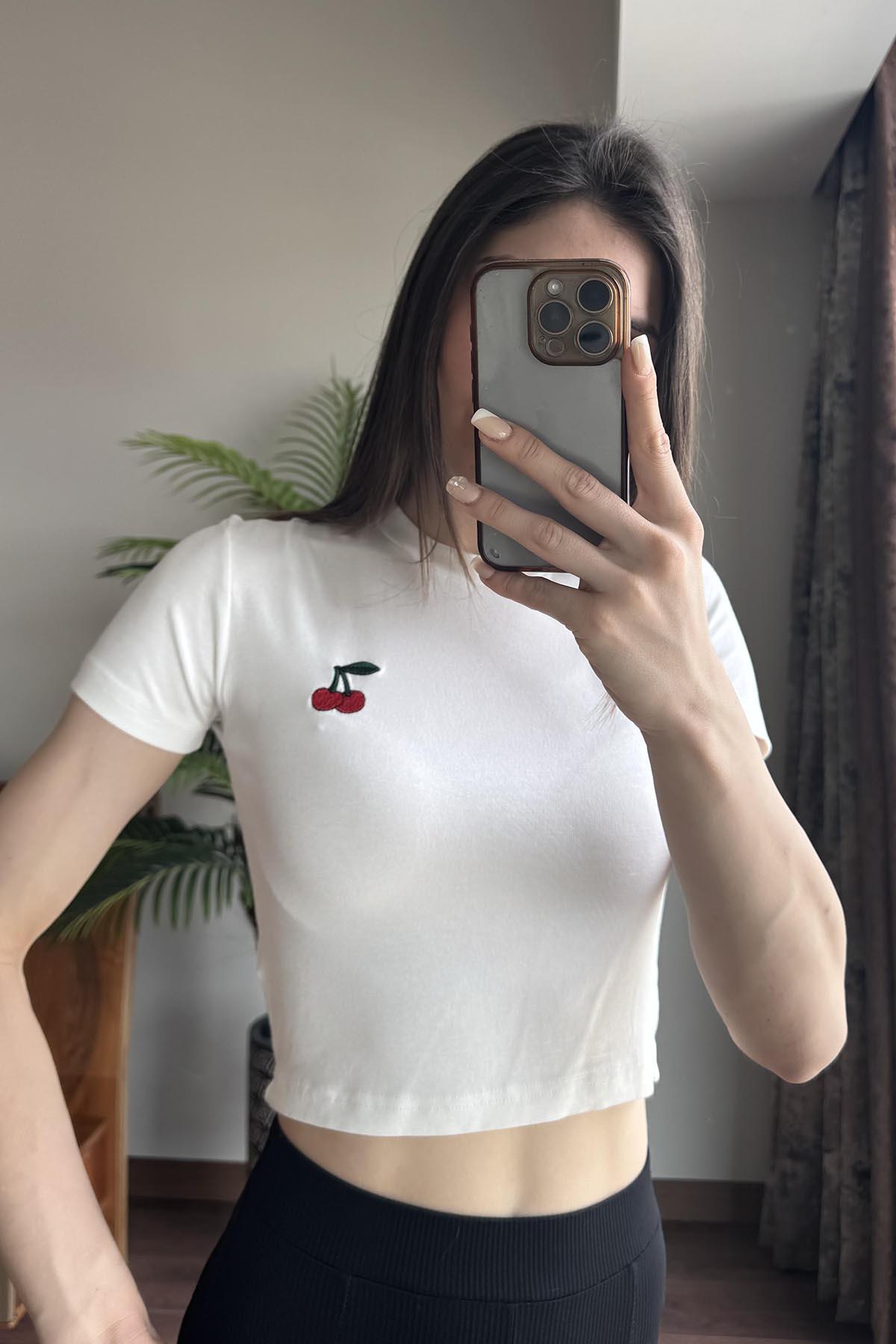 Ekru Kiraz Nakışlı Soft Touch Modal Kısakollu T Shirt
