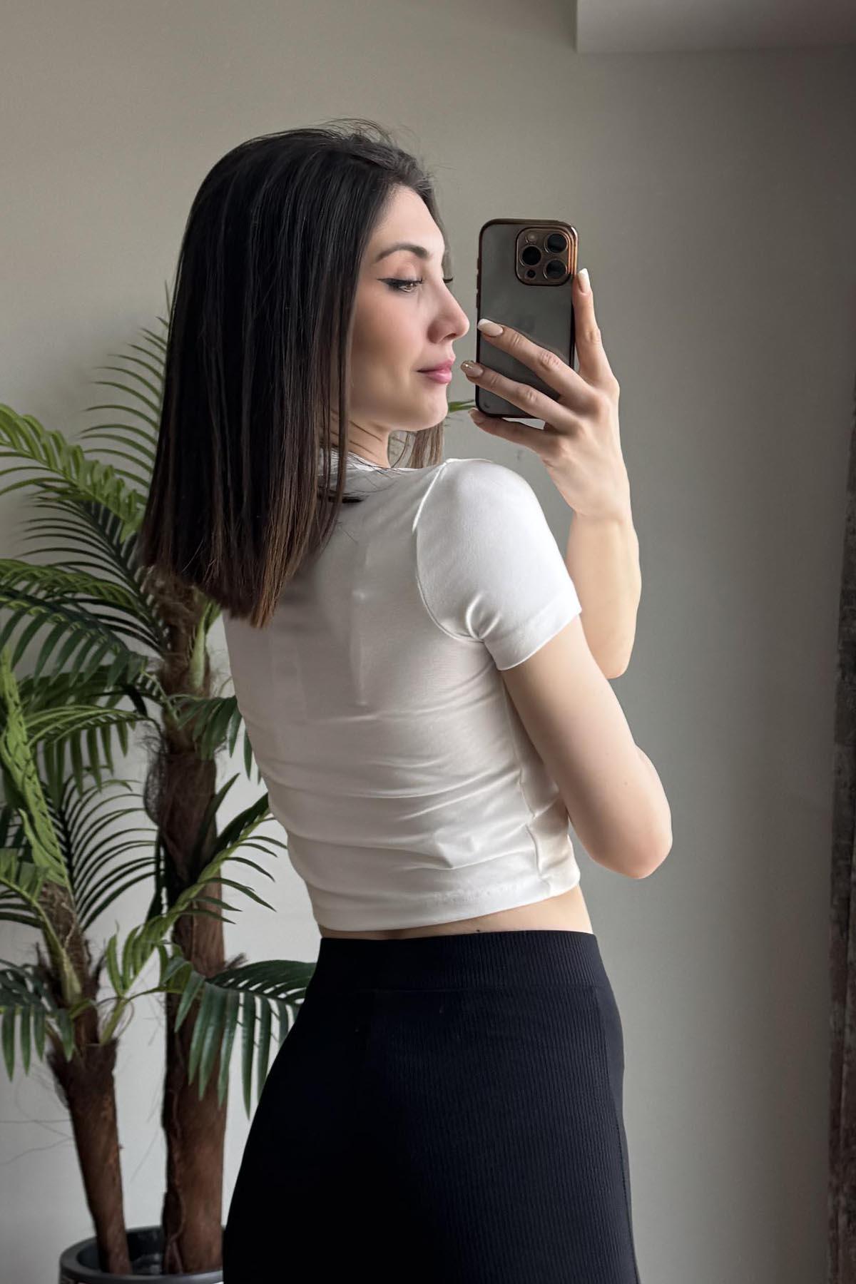 Ekru Kiraz Nakışlı Soft Touch Modal Kısakollu T Shirt