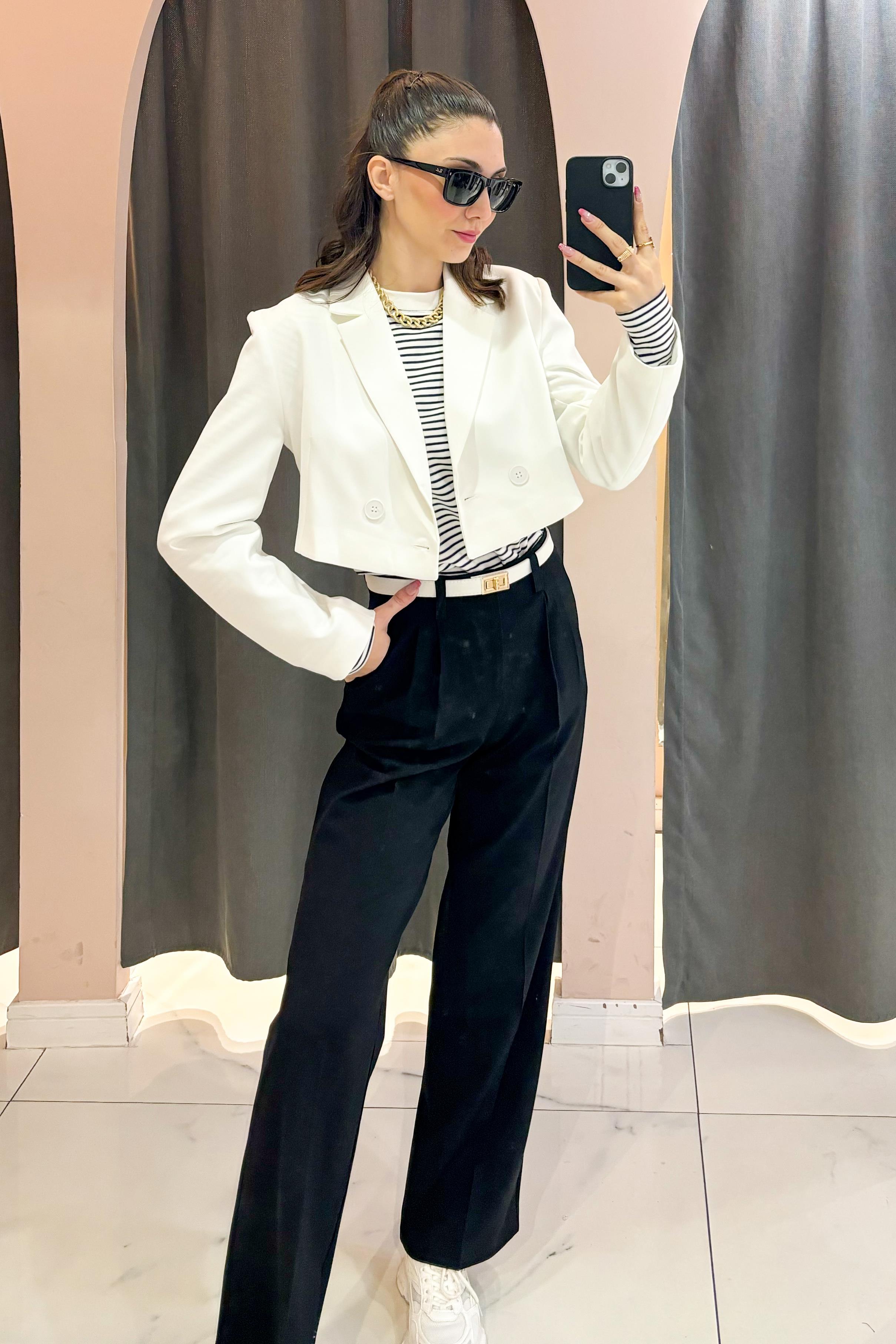 Ekru Tek Düğmeli Crop Ceket