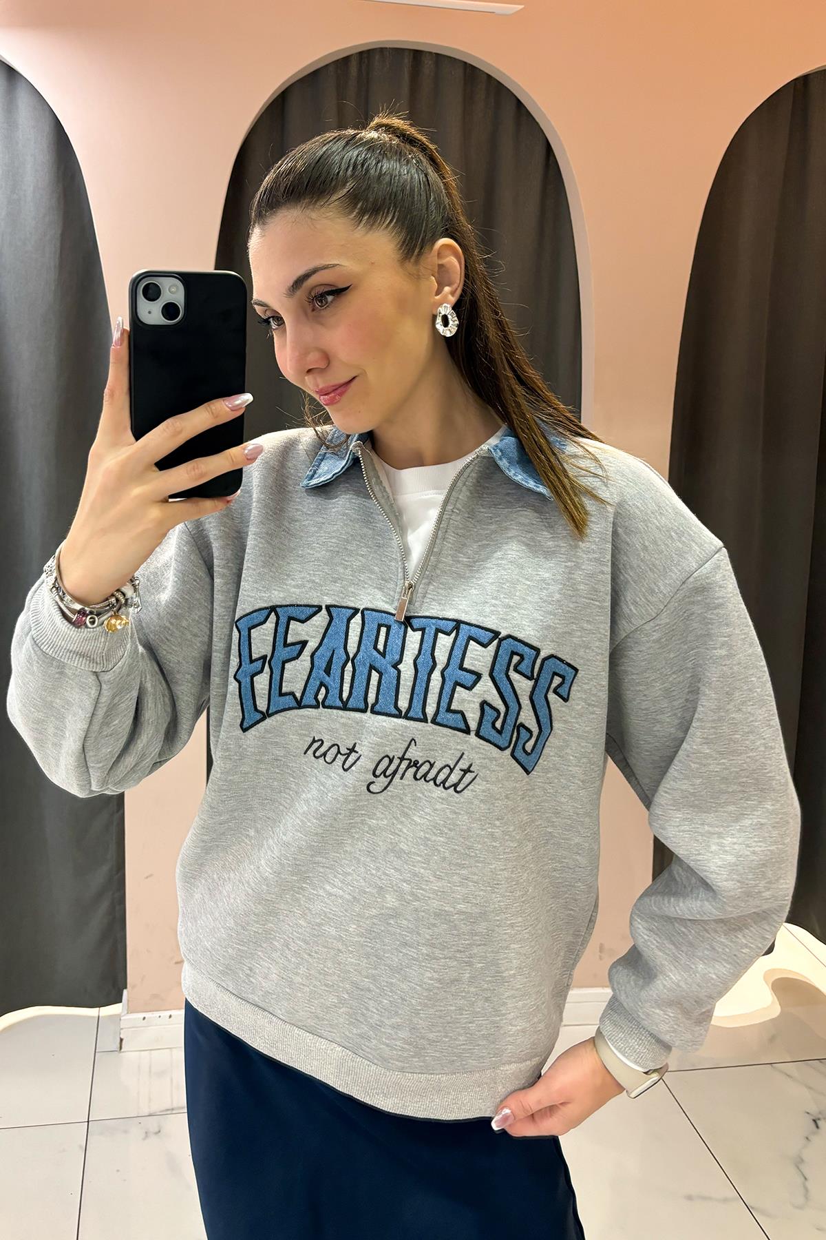 Gri Fearless Baskılı Sweatshirt