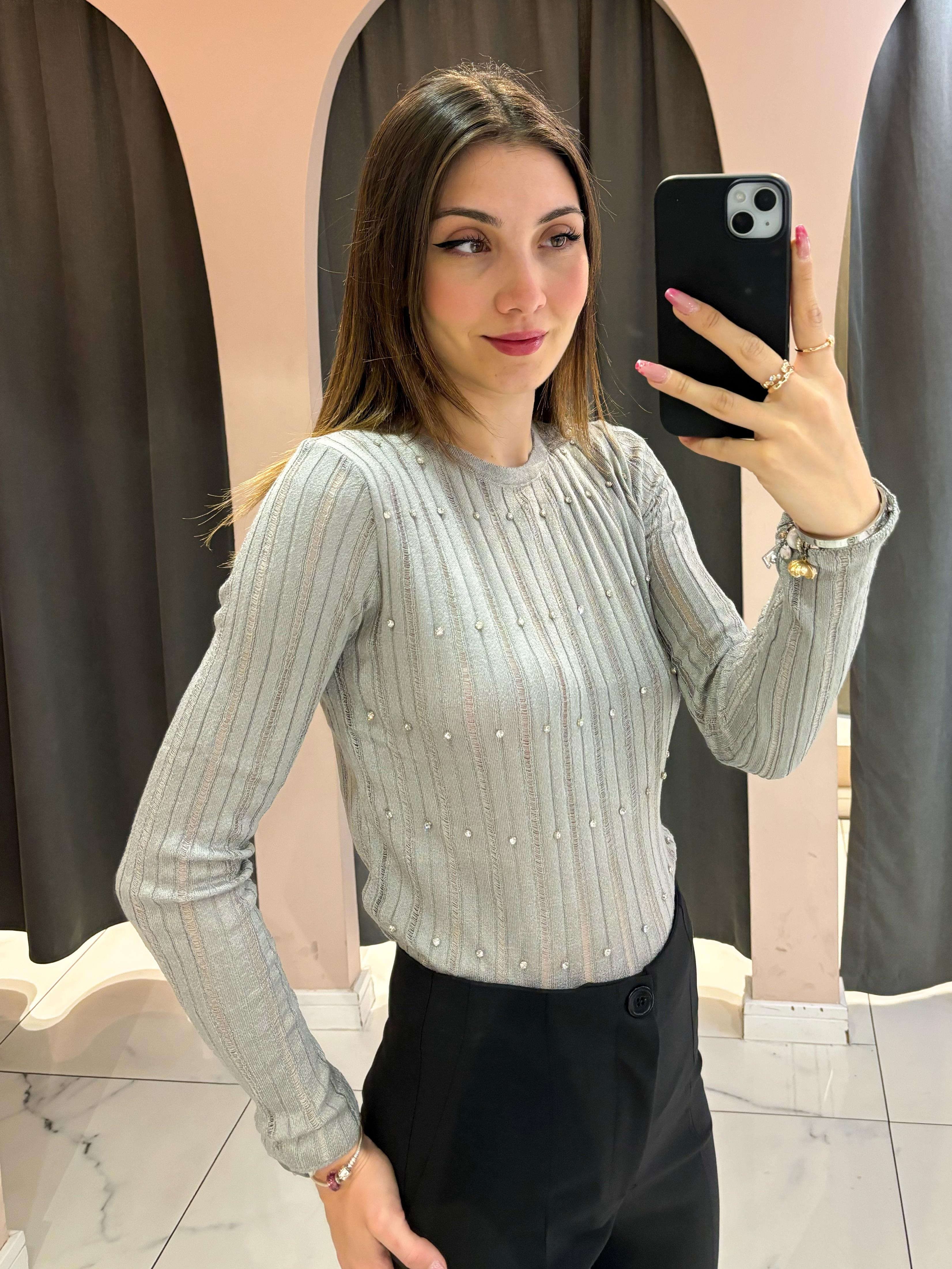 Gri Fitilli Taşlı Kazak