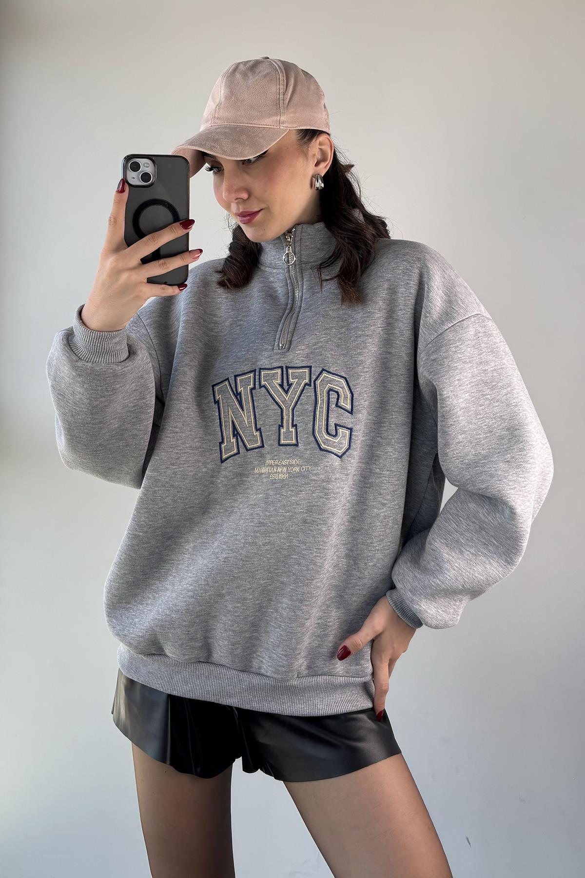 Gri NYC Nakışlı Yarı Fermuarlı Sweatshirt