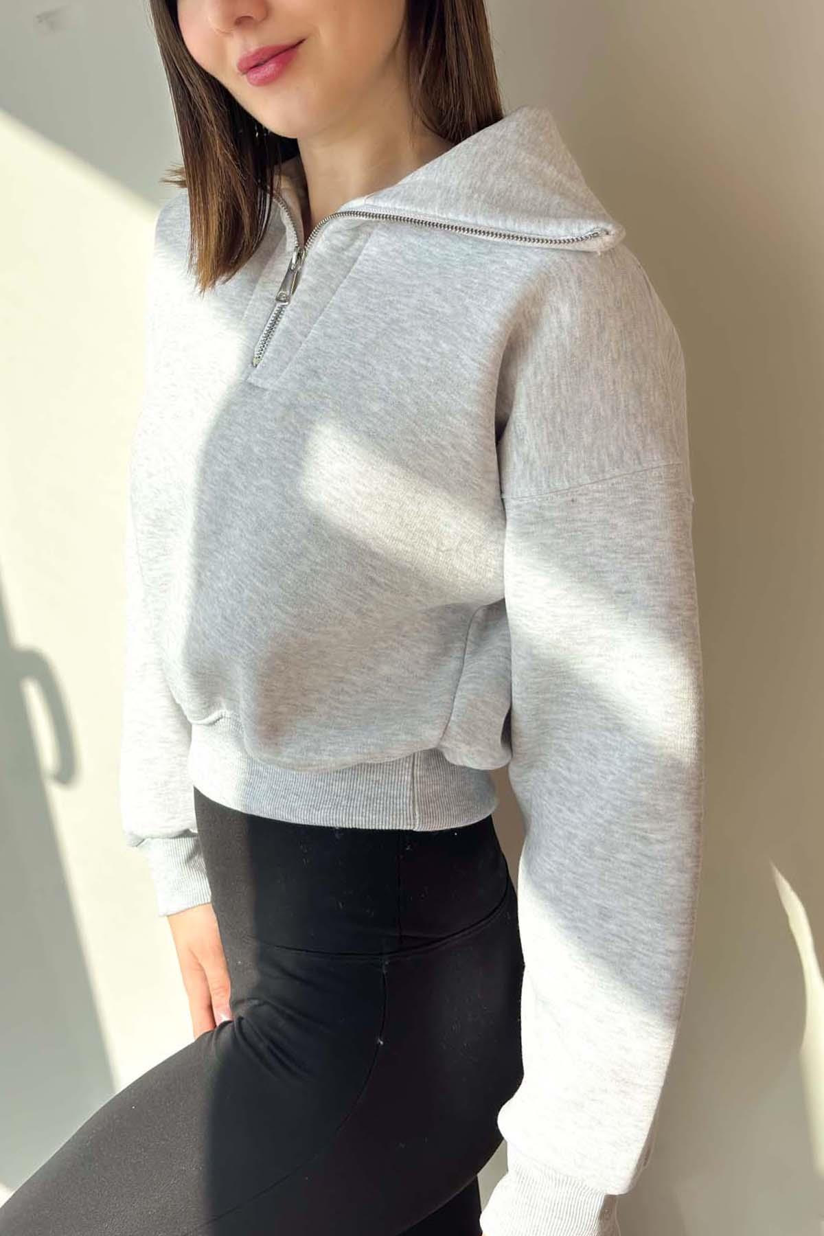 Gri Yaka Detaylı Crop Sweatshirt