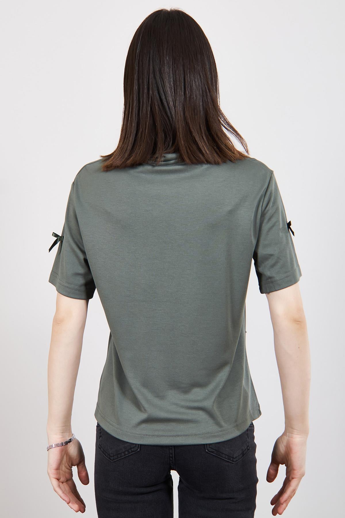 Haki Fiyonk Detaylı T Shirt