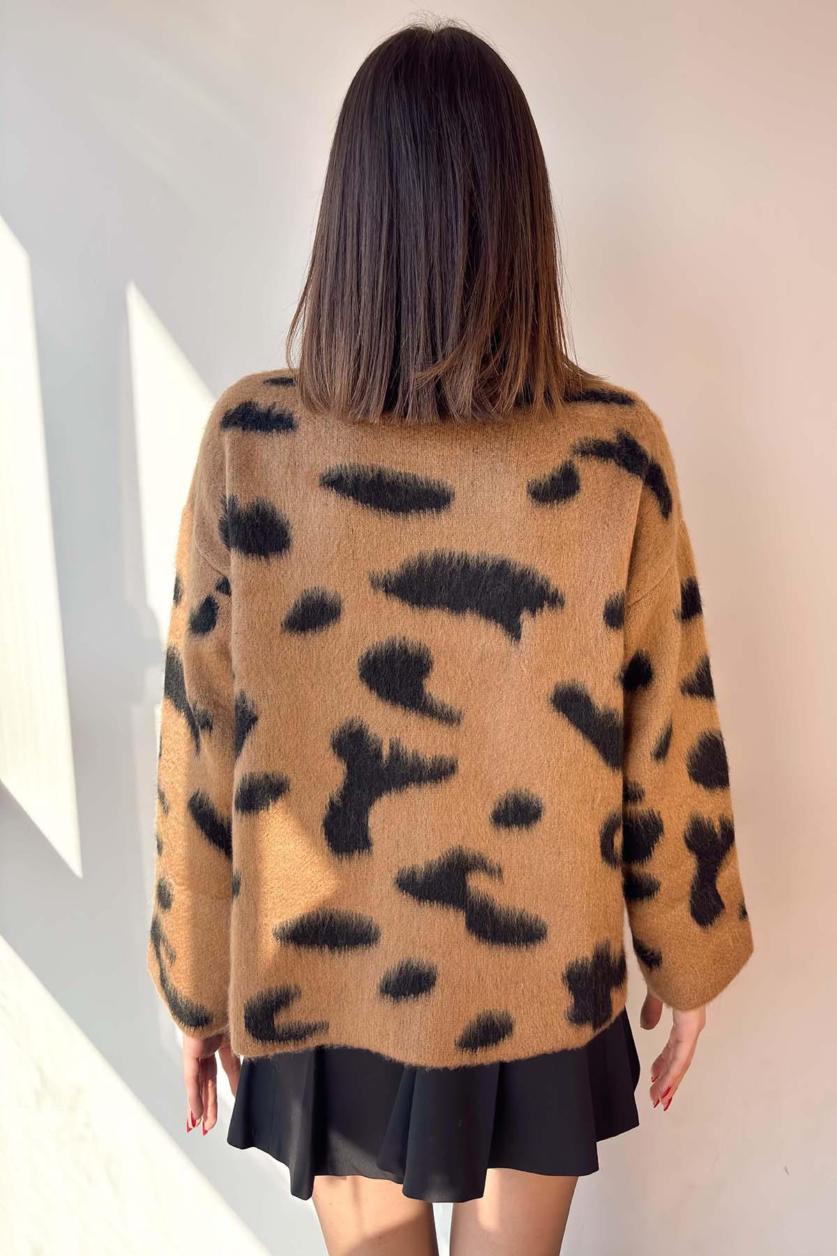 Kahverengi Dik Yaka Oversize Leopar Desenli  Kazak