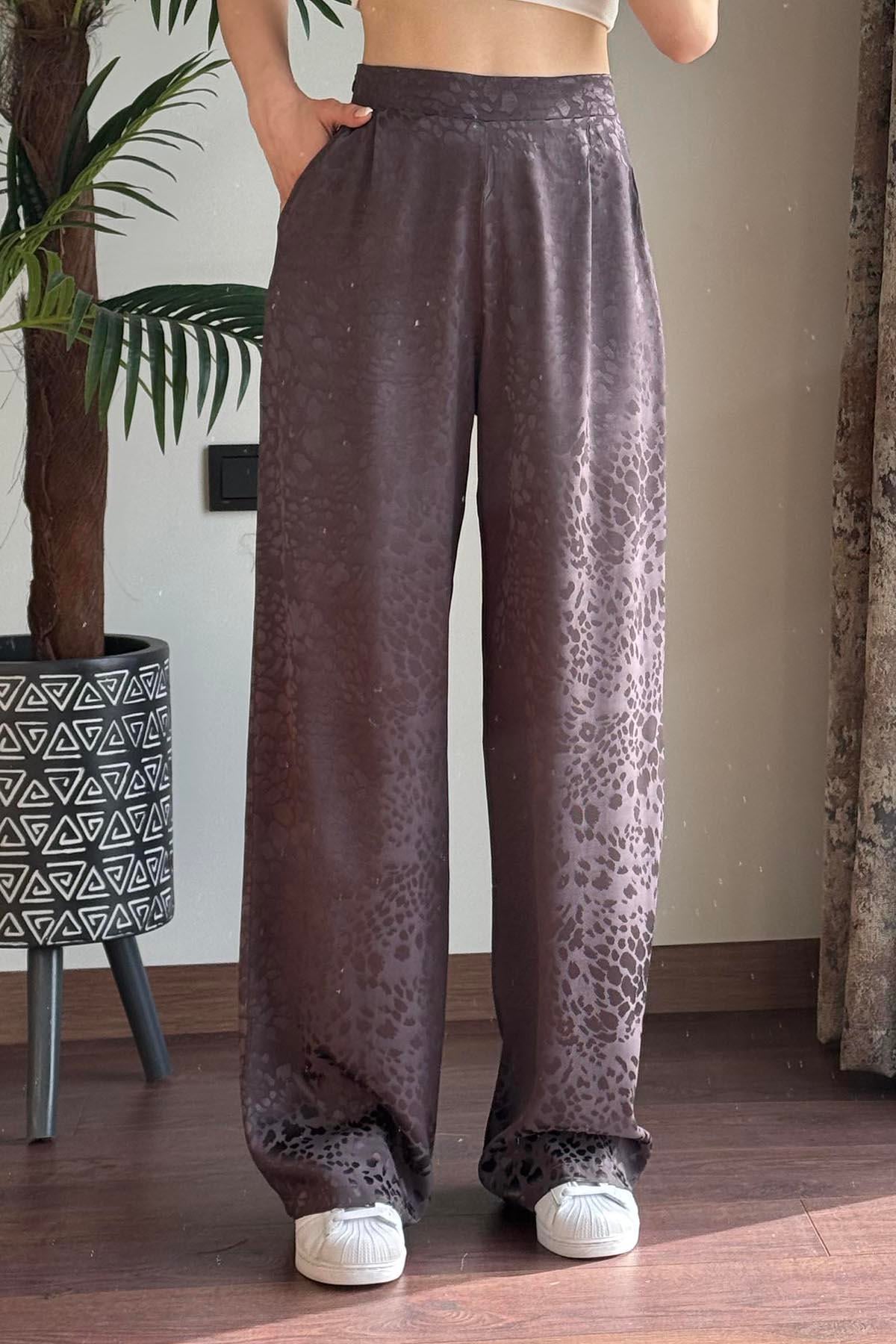 Kahverengi Leopar Desenli Pantolon