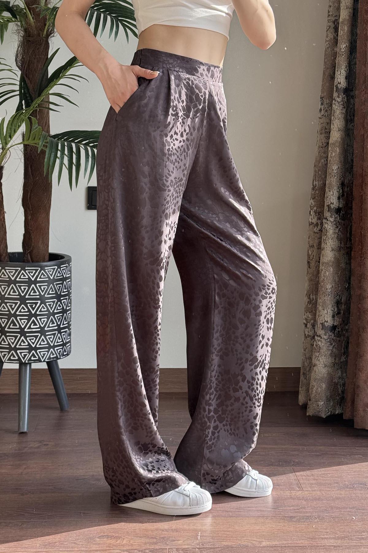 Kahverengi Leopar Desenli Pantolon
