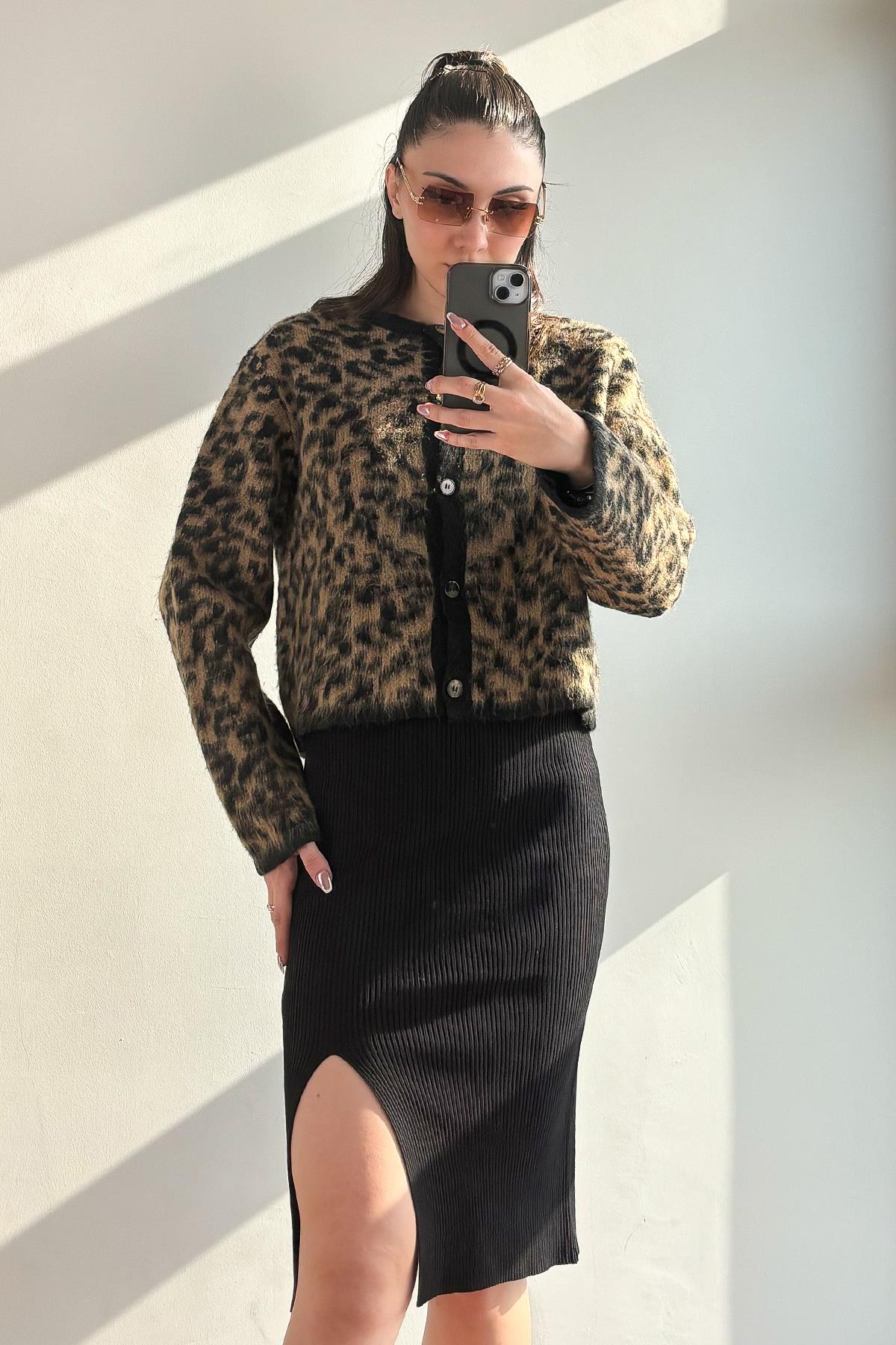 Kahverengi Leopar Desenli Sakallı Yumoş Hırka