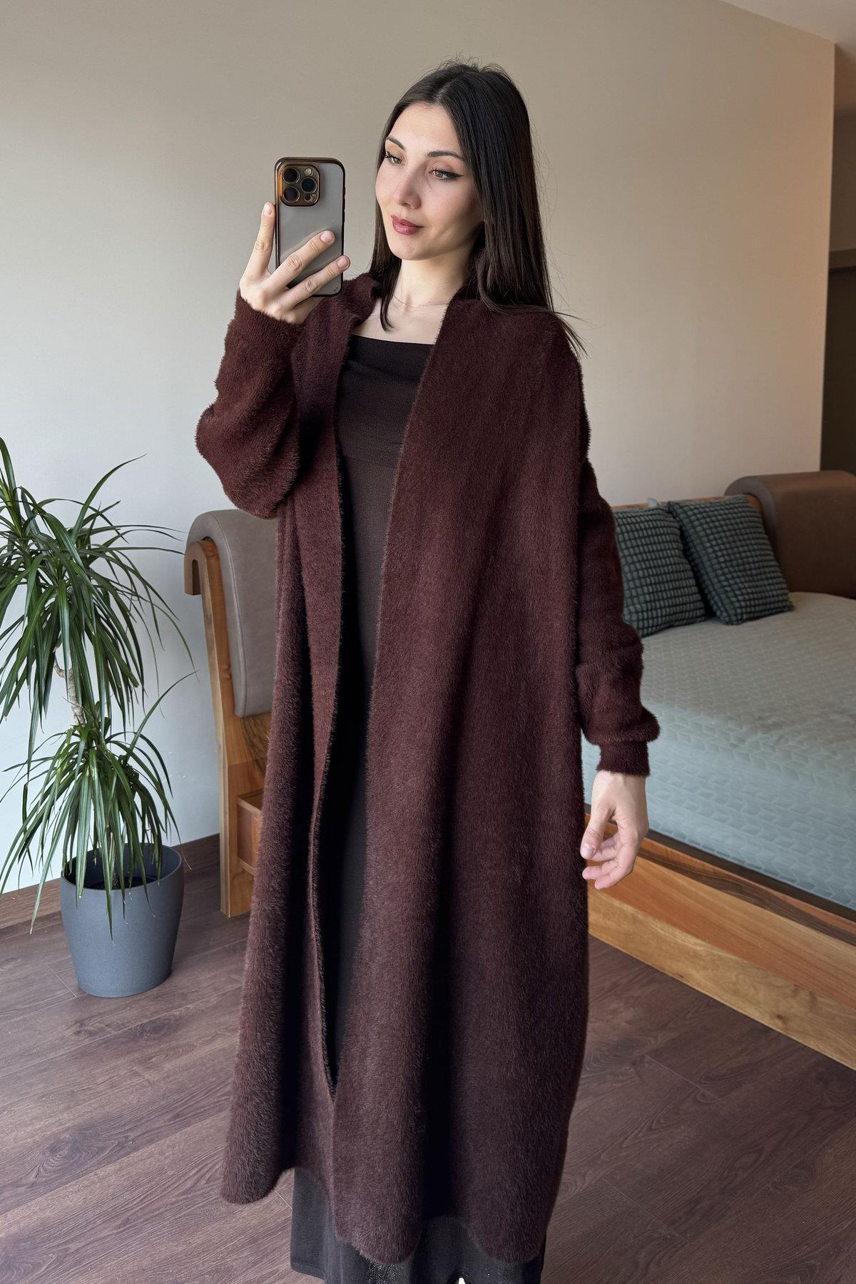 Kahverengi Maxi Boy Yumoş Hırka