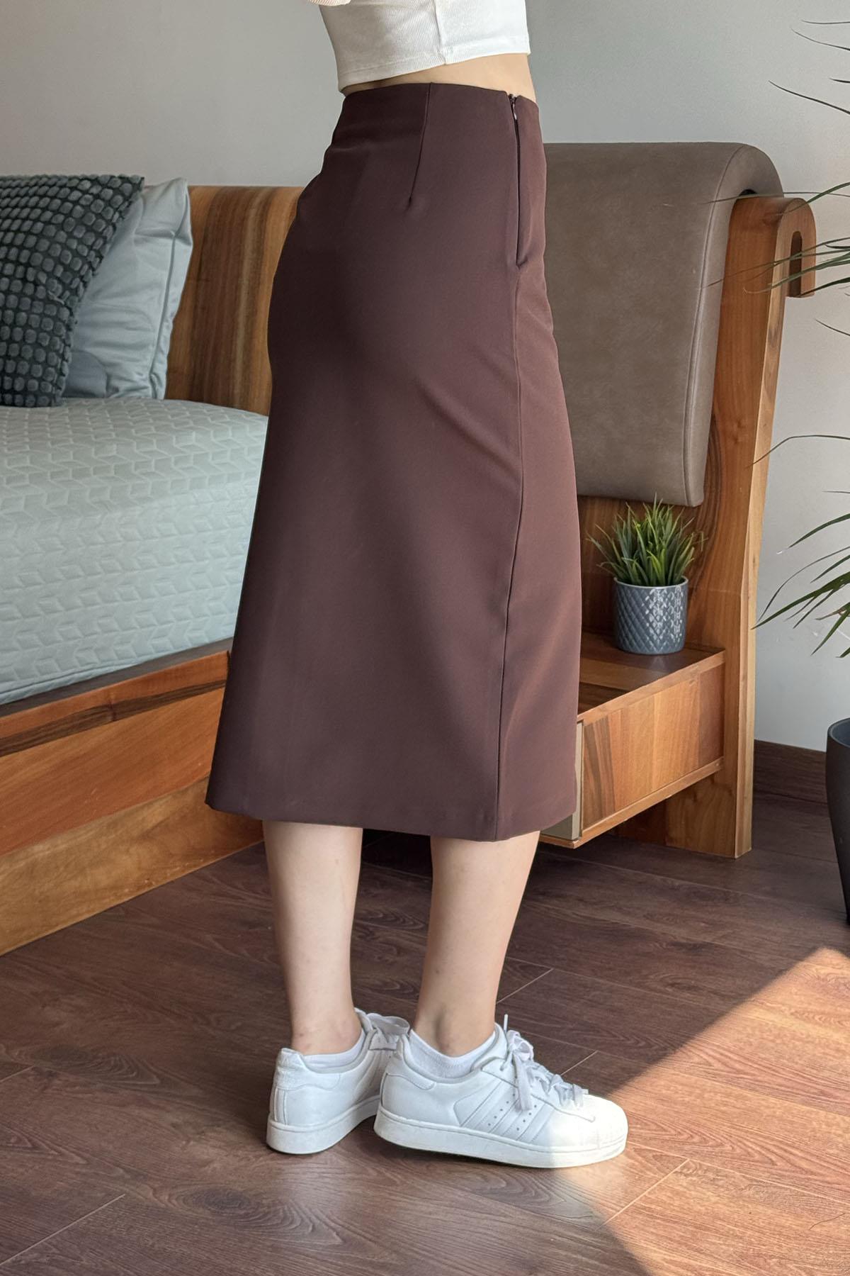 Kahverengi Önü Yırtmaçlı Etek