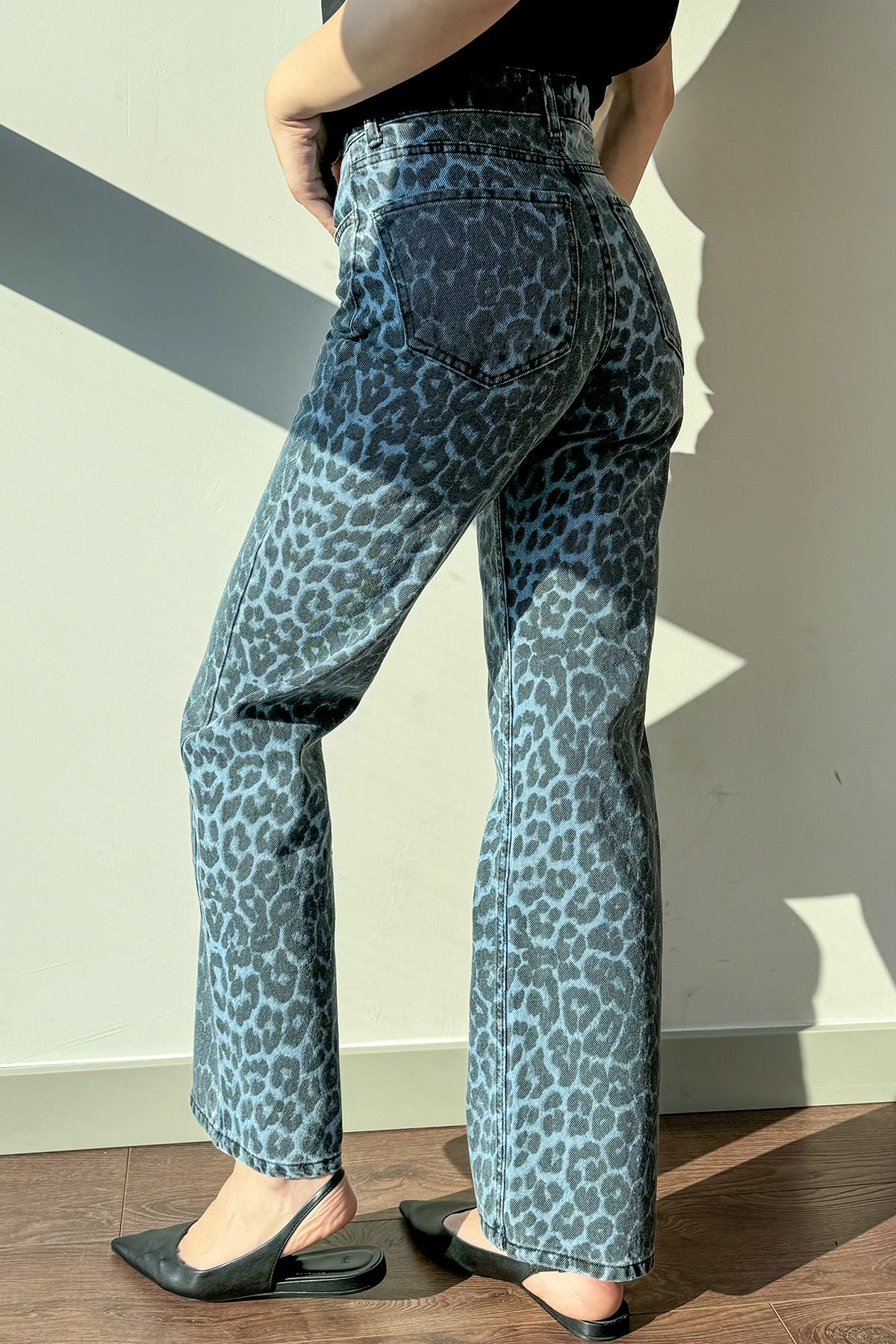 Koyu Mavi Leopar Desenli Straight Jean