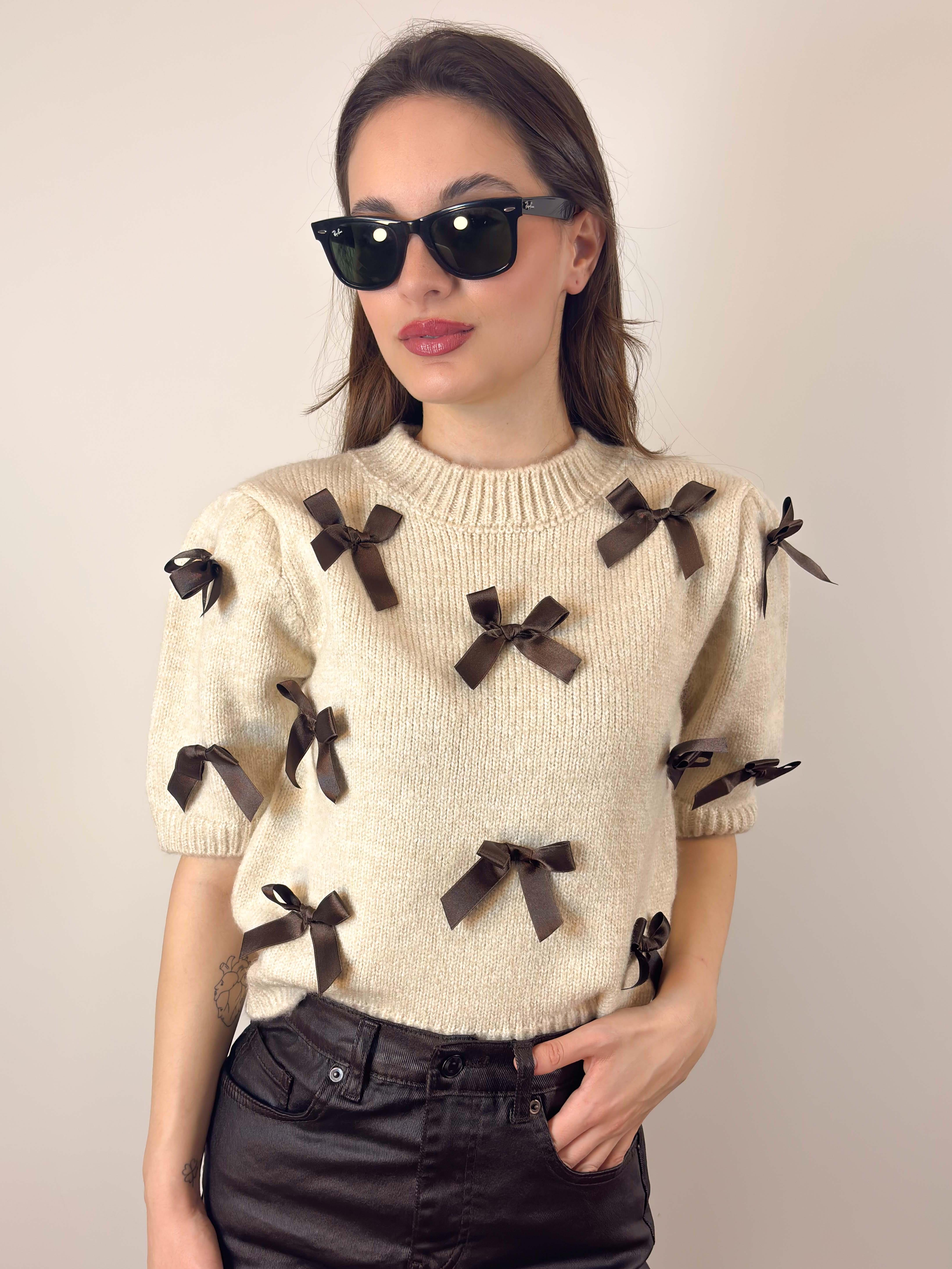 Krem Kurdele Detaylı Kısakollu Crop Kazak