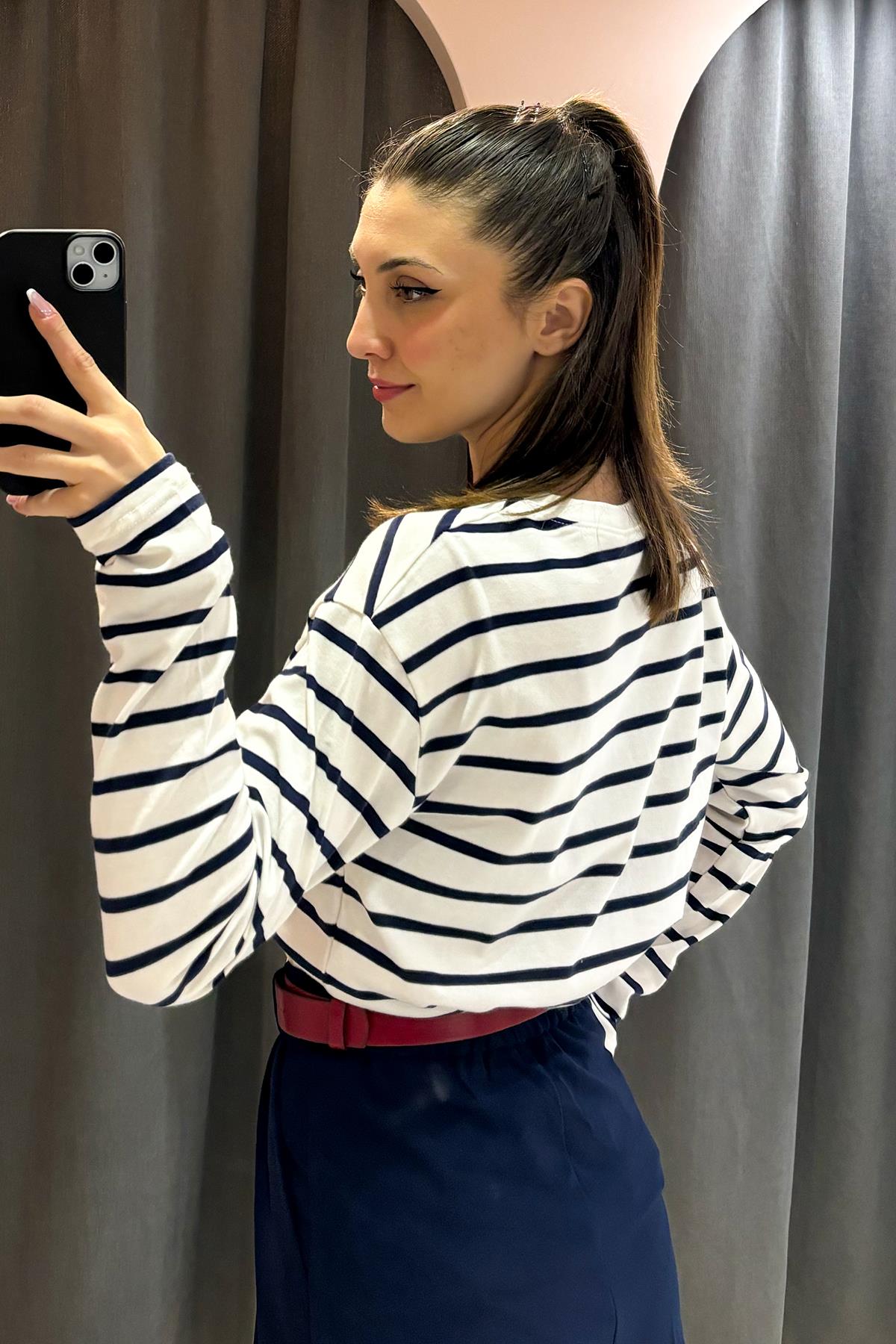 Lacivert Kalp Nakışlı Çizgili Sweatshirt