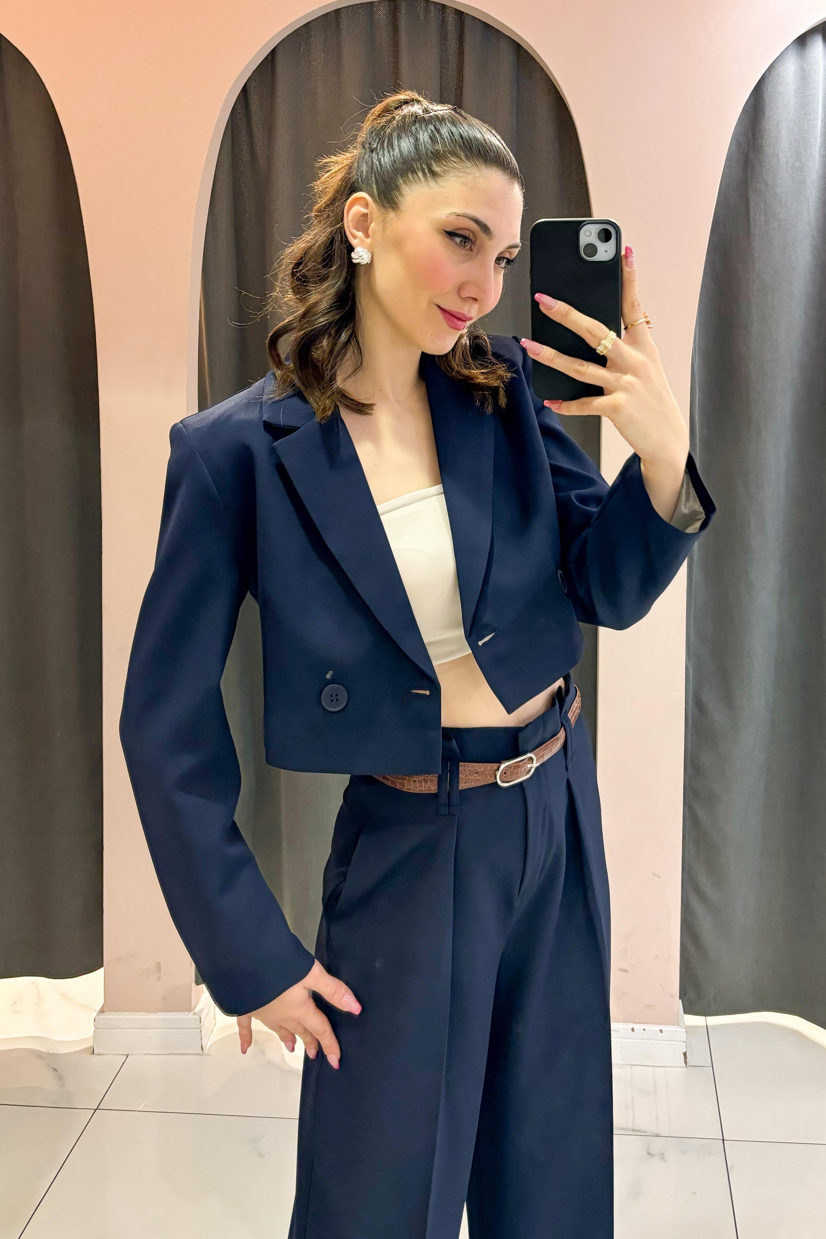 Lacivert Tek Düğmeli Crop Ceket