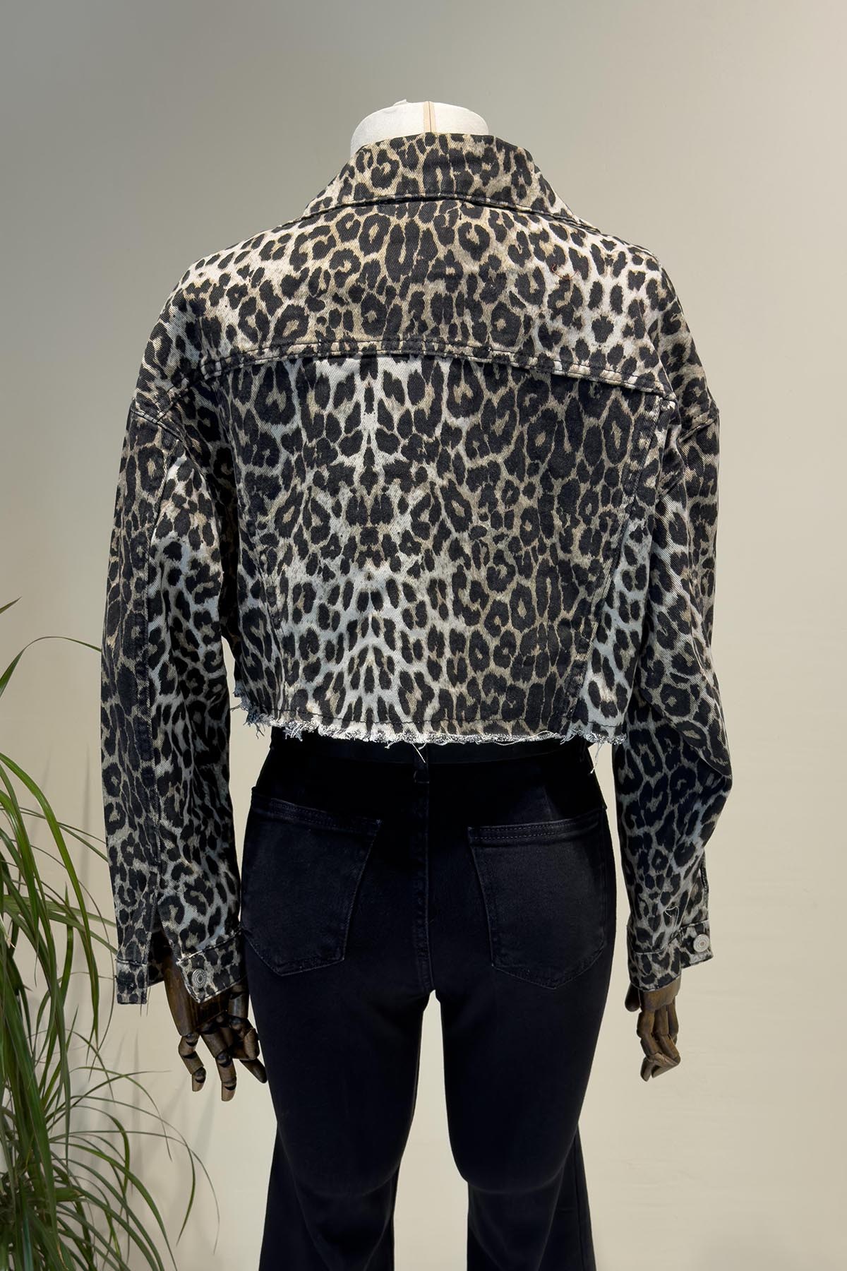Leopar Altı Püsküllü Crop Denim Ceket