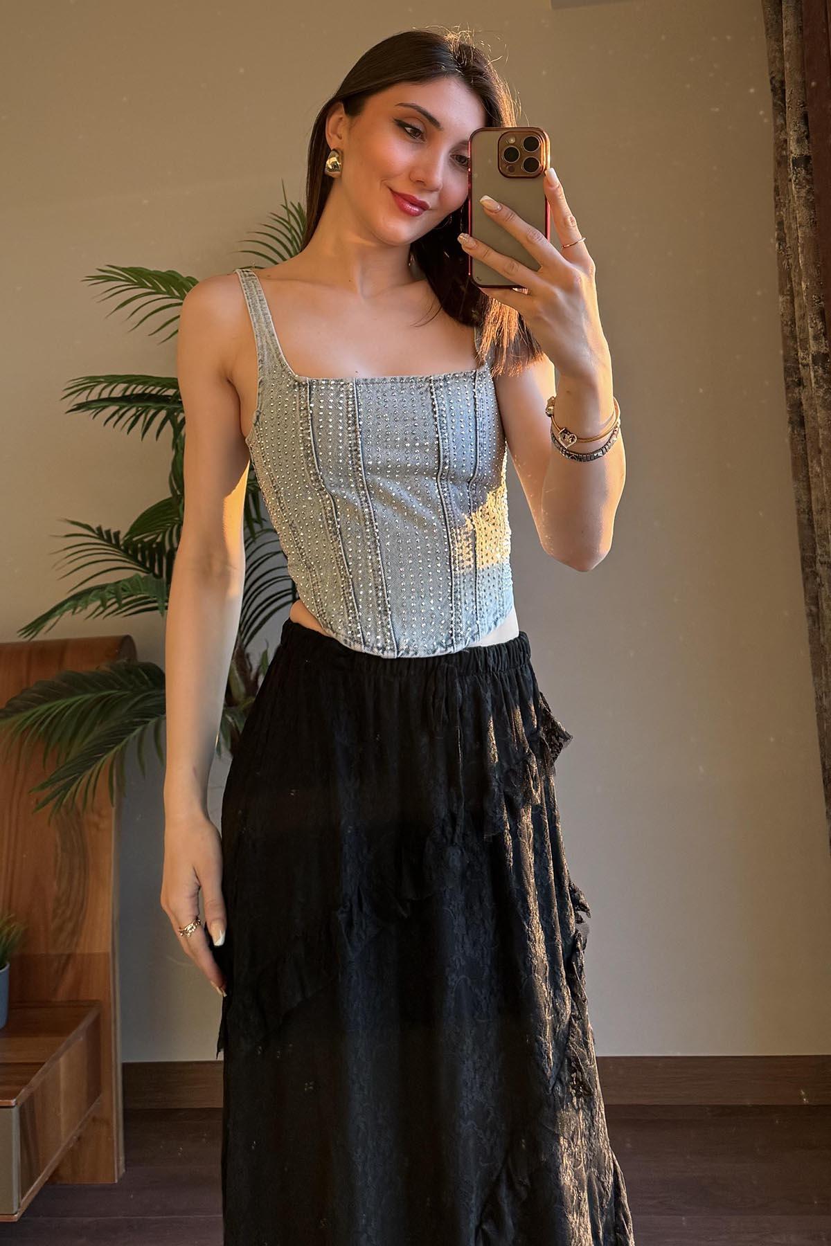 Mavi Arkası Britli Taşlı Denim Crop