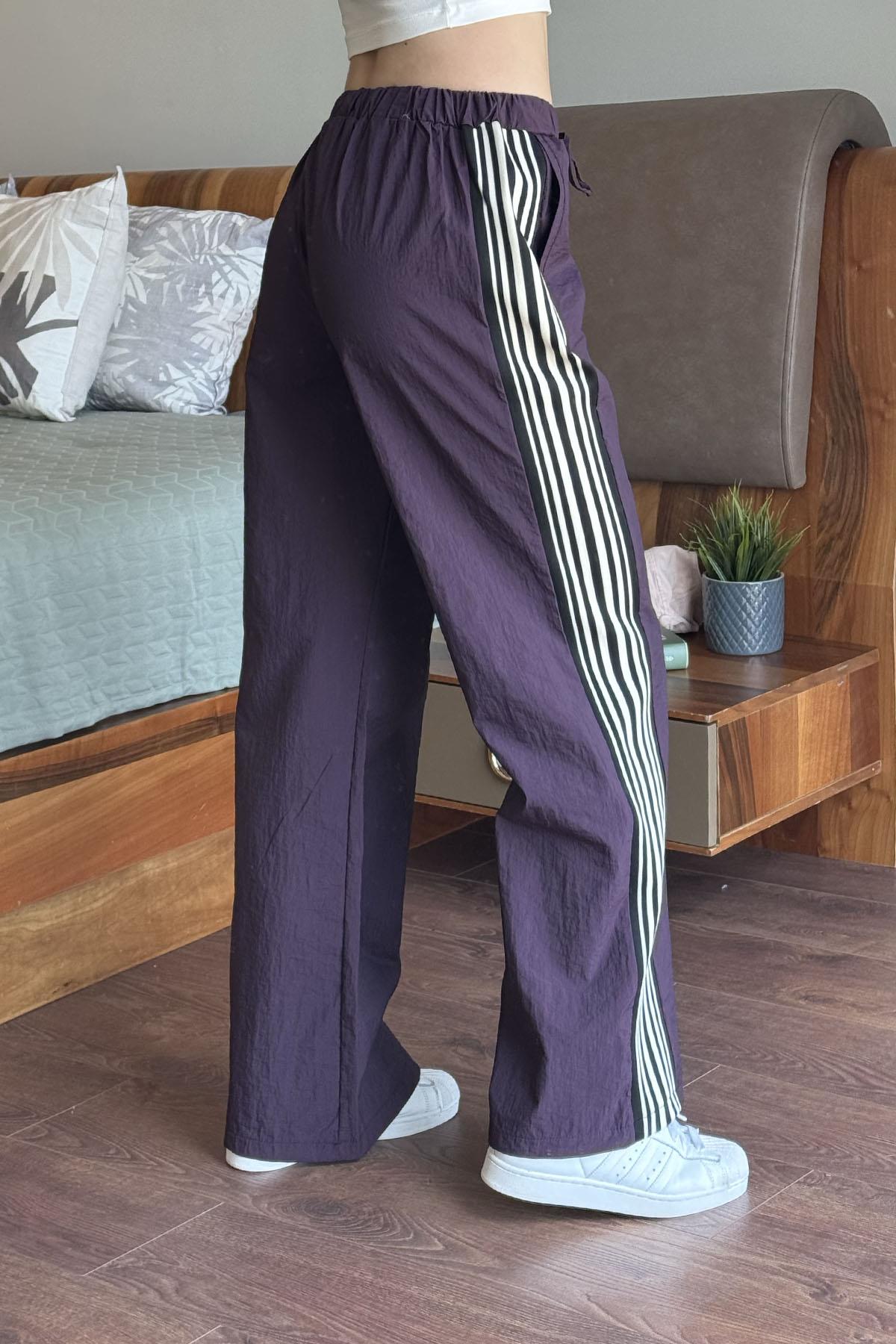 Mürdüm Yanı Şerit Detaylı Pantolon