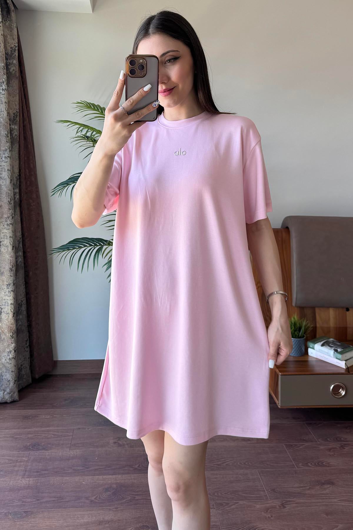 Pembe Alo Gümüş Baskılı Oversize Elbise