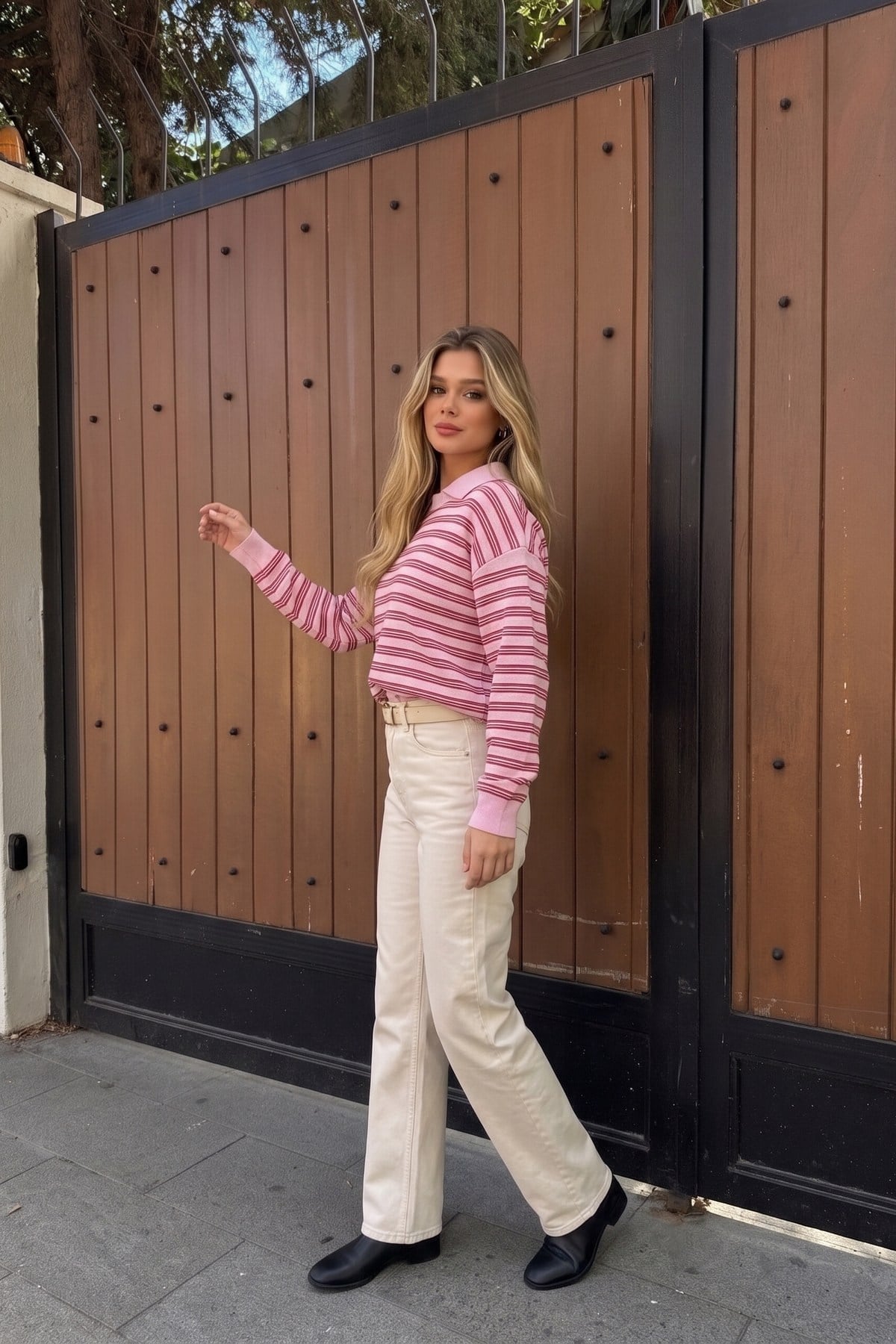 Pembe Garnili Yaka Detaylı Triko Sweatshirt