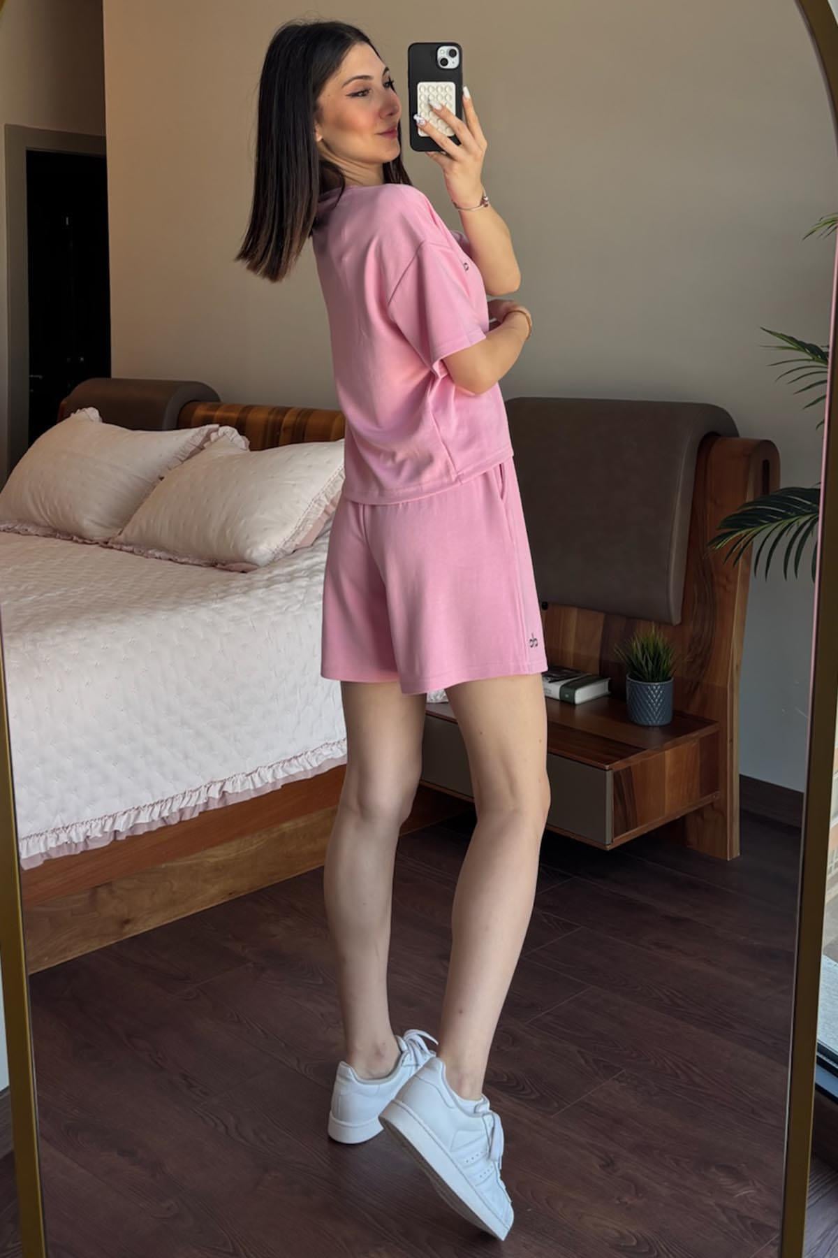 Pembe Gümüş Baskılı Şortlu Takım