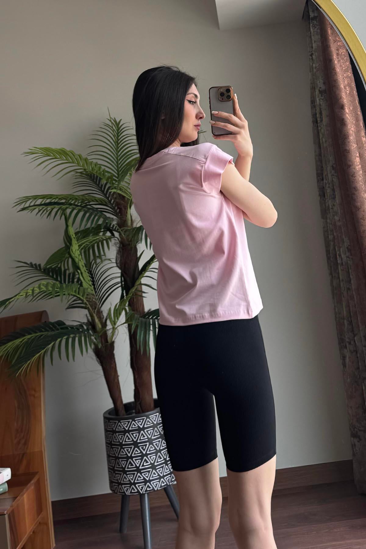 Pembe Kol Detaylı T Shirt