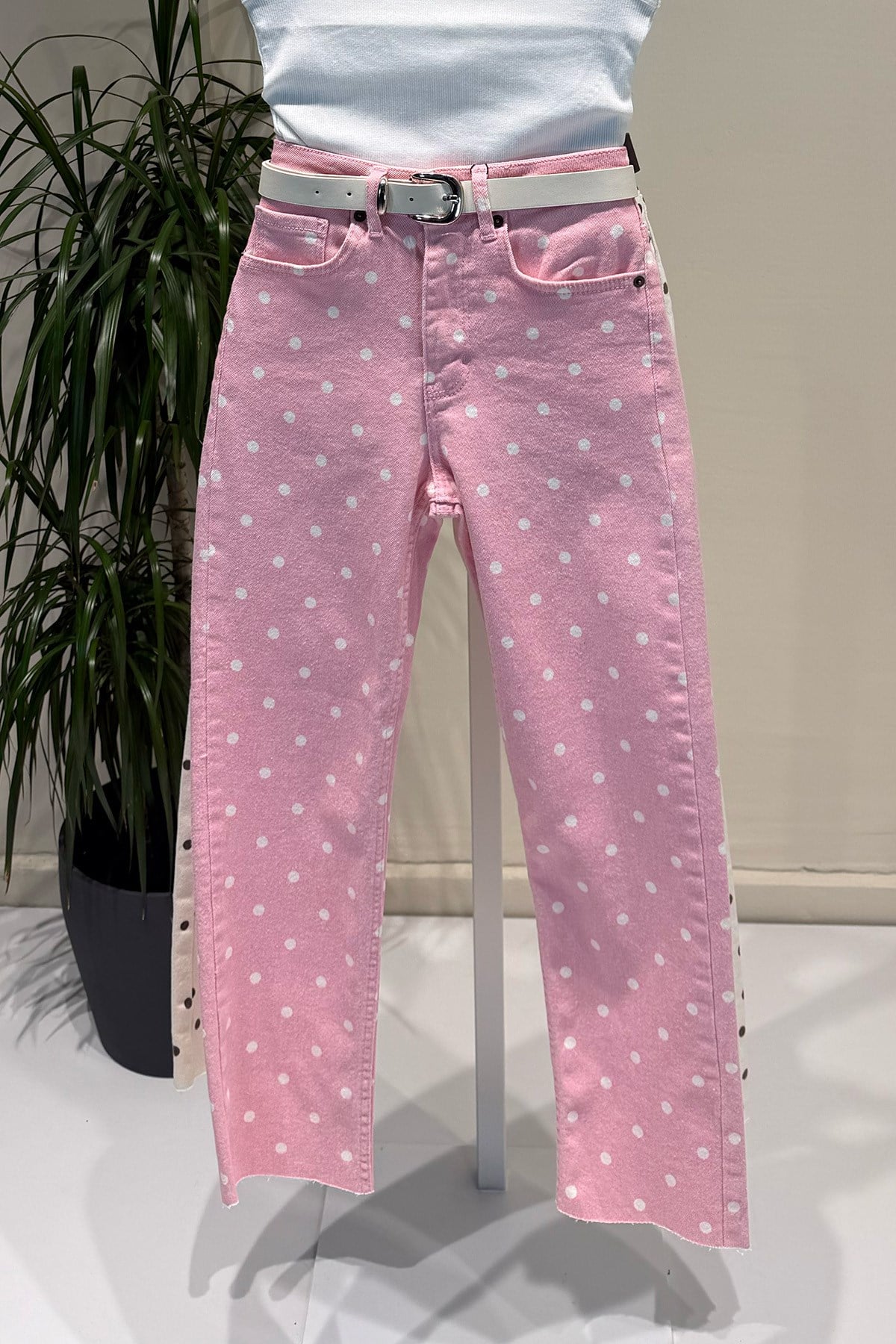 Pembe Krem Puan Desenli Paça Kesik Boyfit Jean