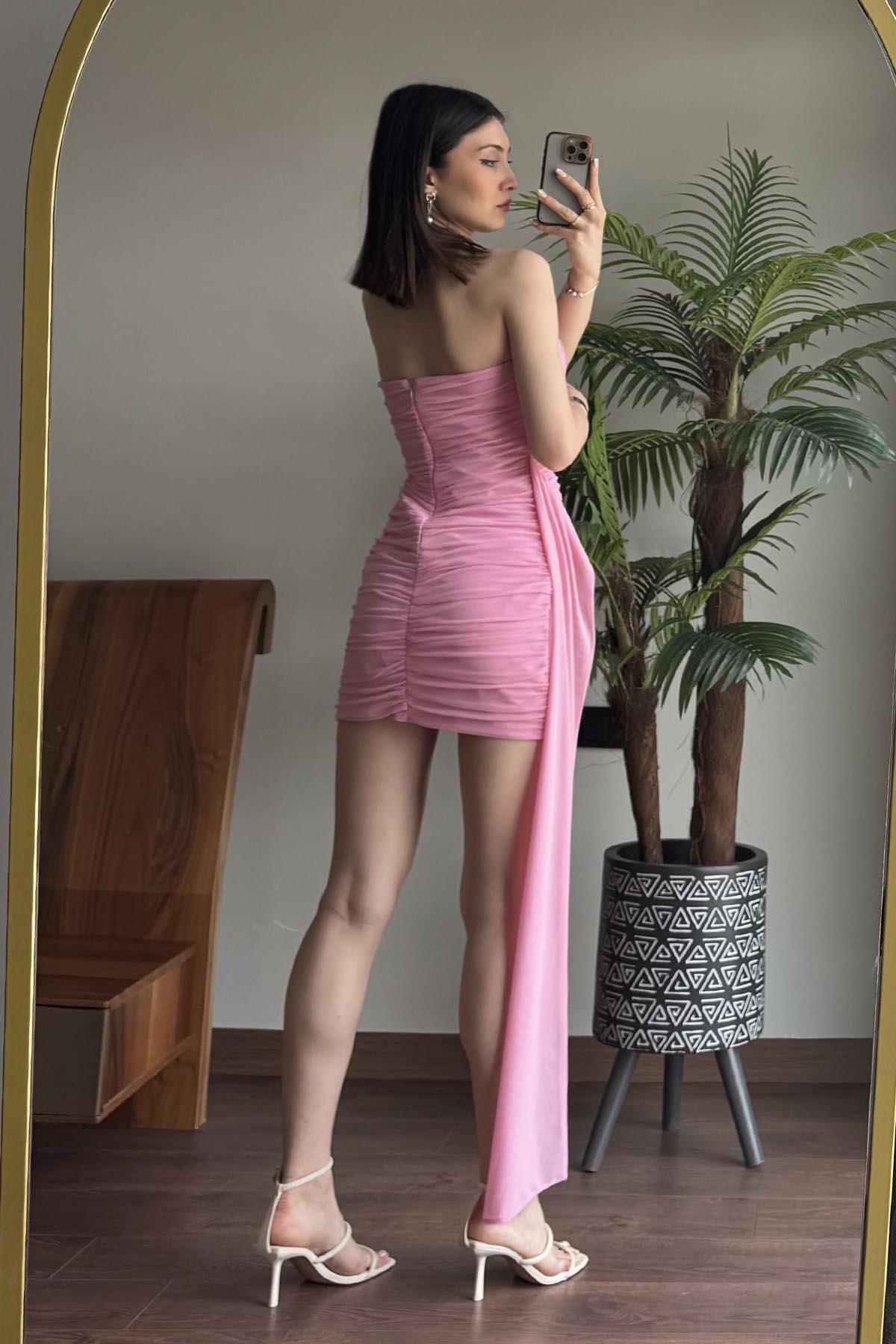Pembe Önü Drapeli Straplez Elbise
