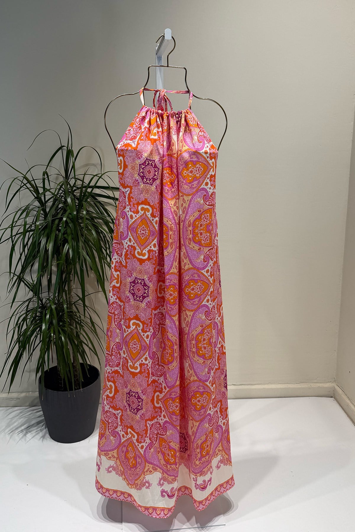 Pembe Şal Desenli Elbise