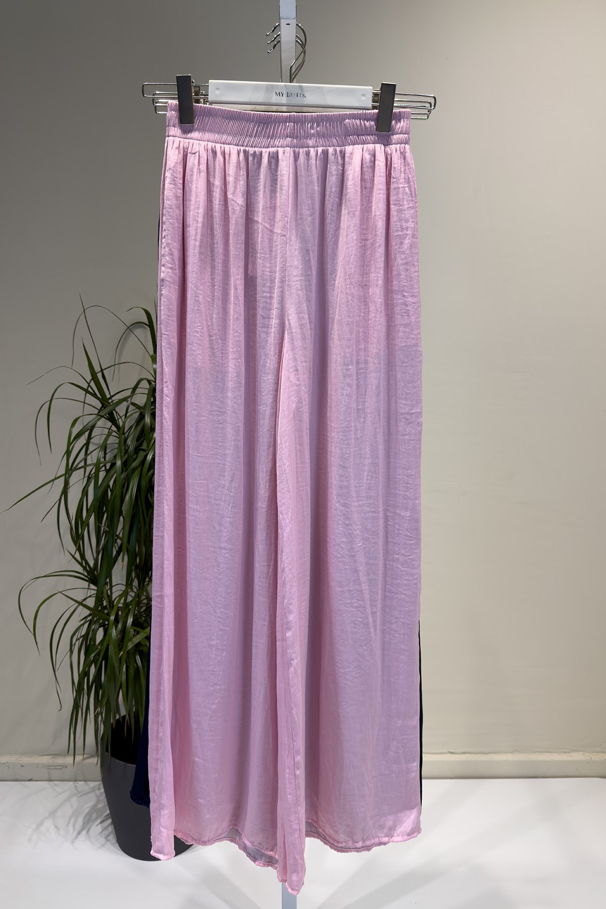 Pembe Tencel İnce Dokulu Salaş Pantolon
