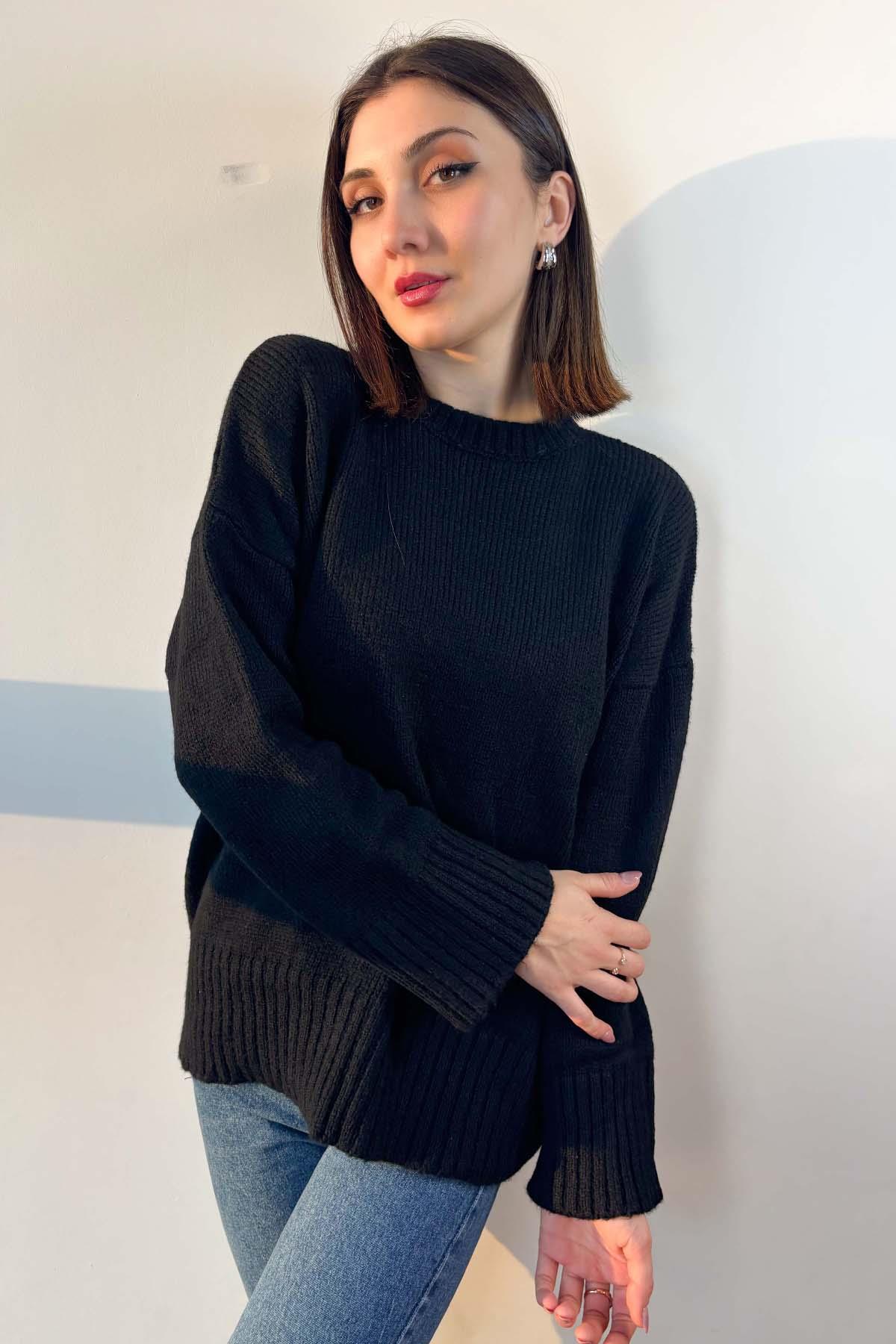 Siyah Bisiklet Yaka Yumoş Triko Kazak