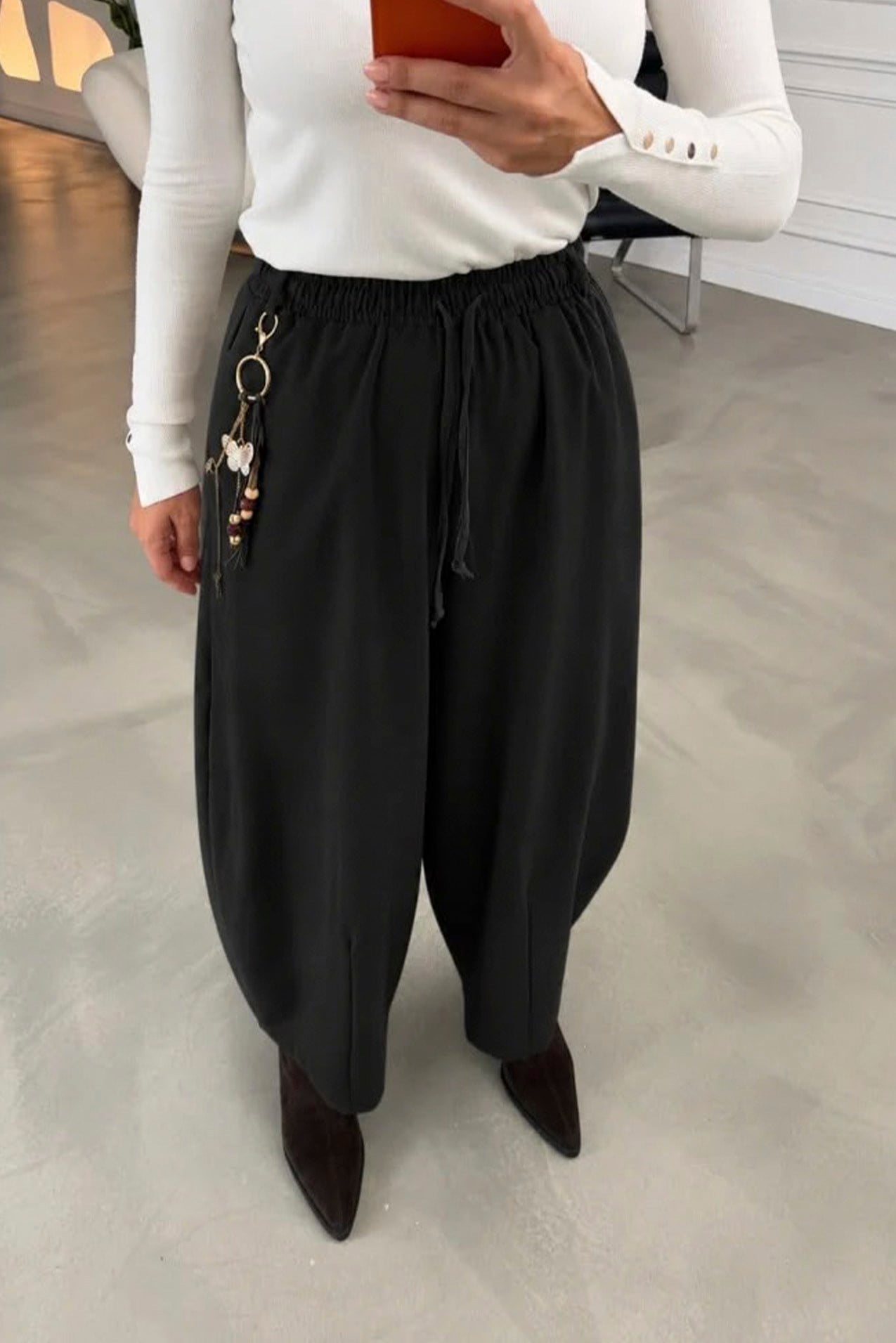 Siyah Charmlı Pantolon