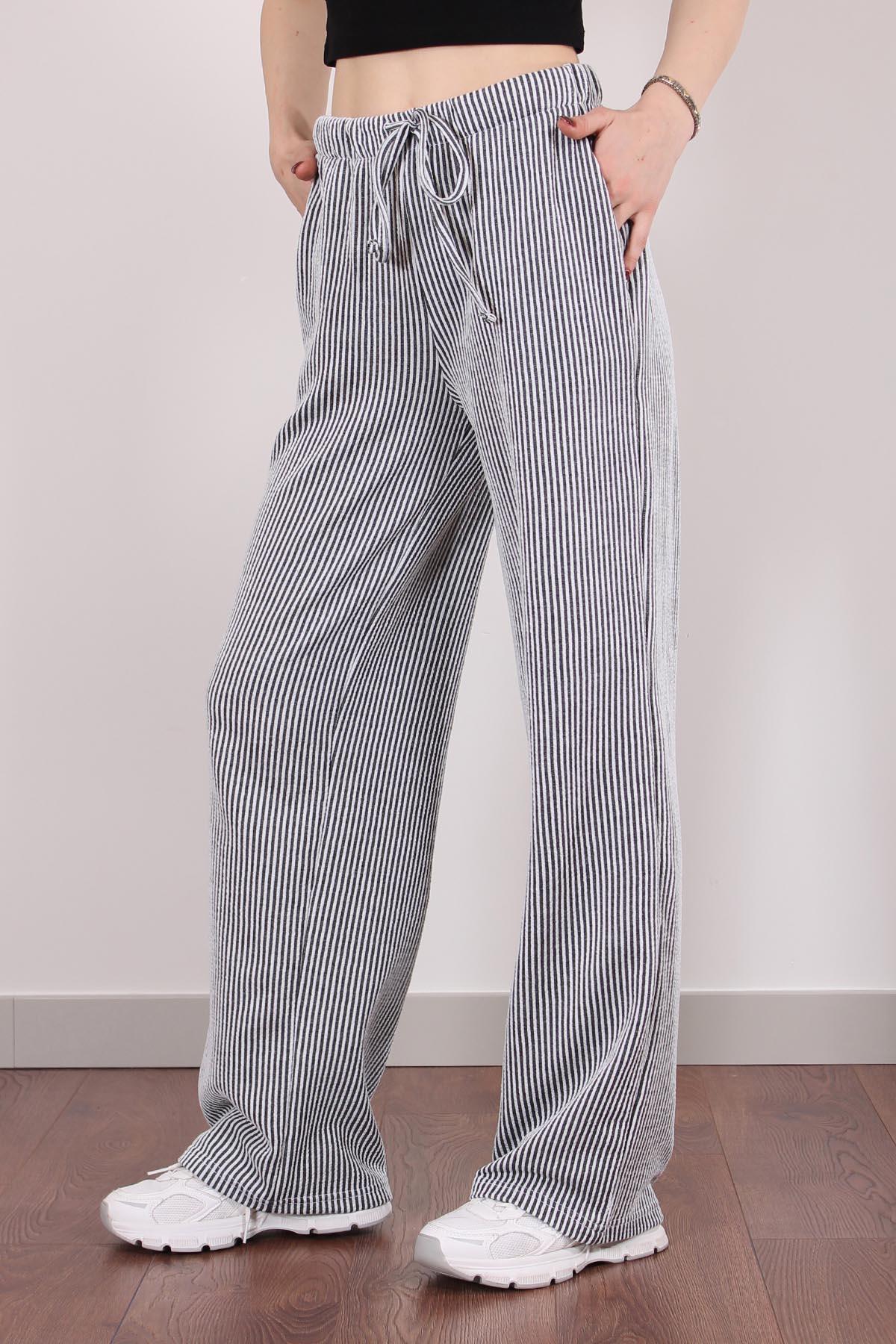 Siyah Elastik Belli Straight Fit Çizgili Pantolon