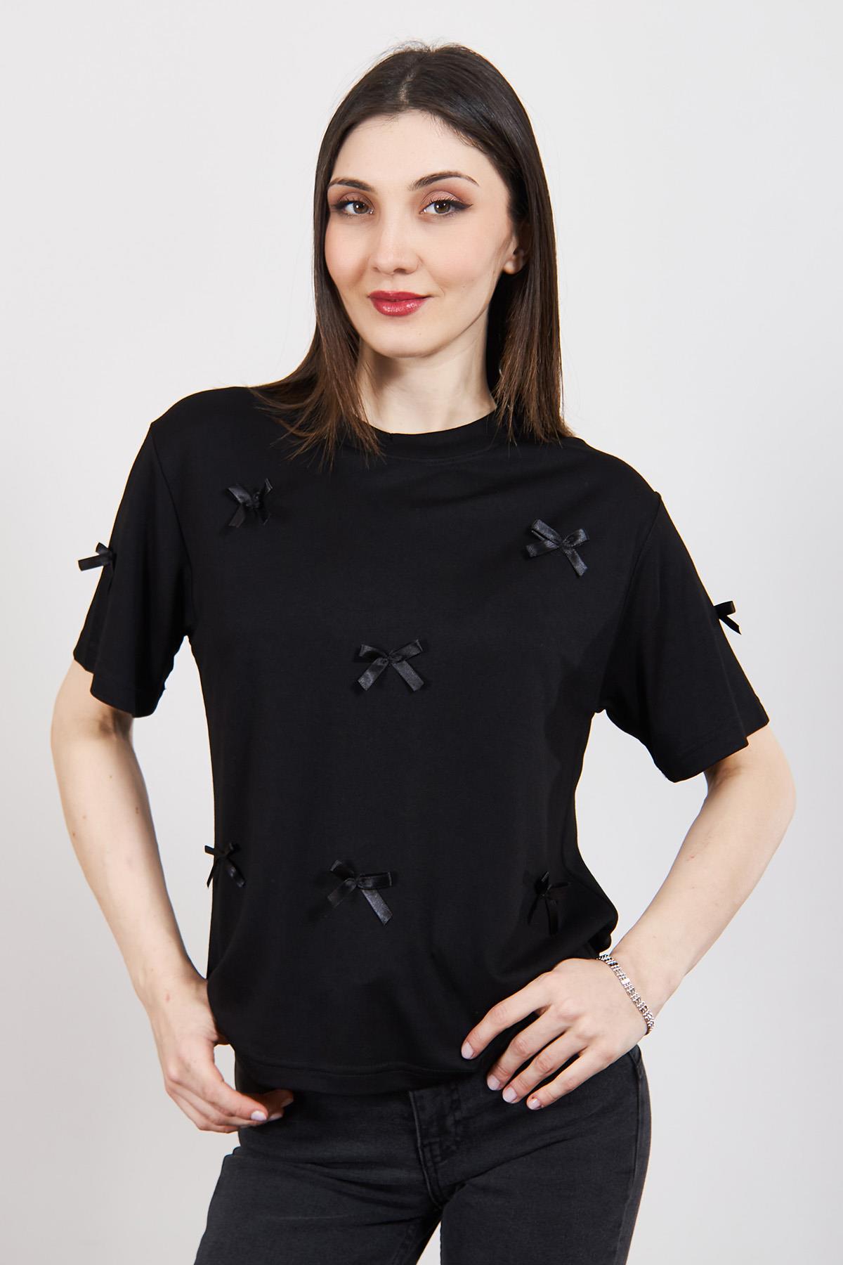 Siyah Fiyonk Detaylı T Shirt