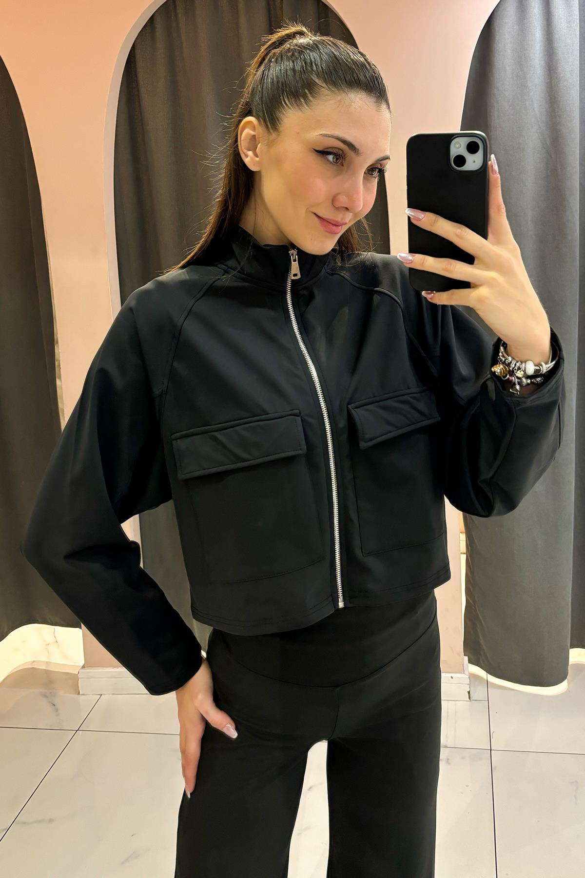 Siyah Kare Cepli Fermuarlı Sweatshirt