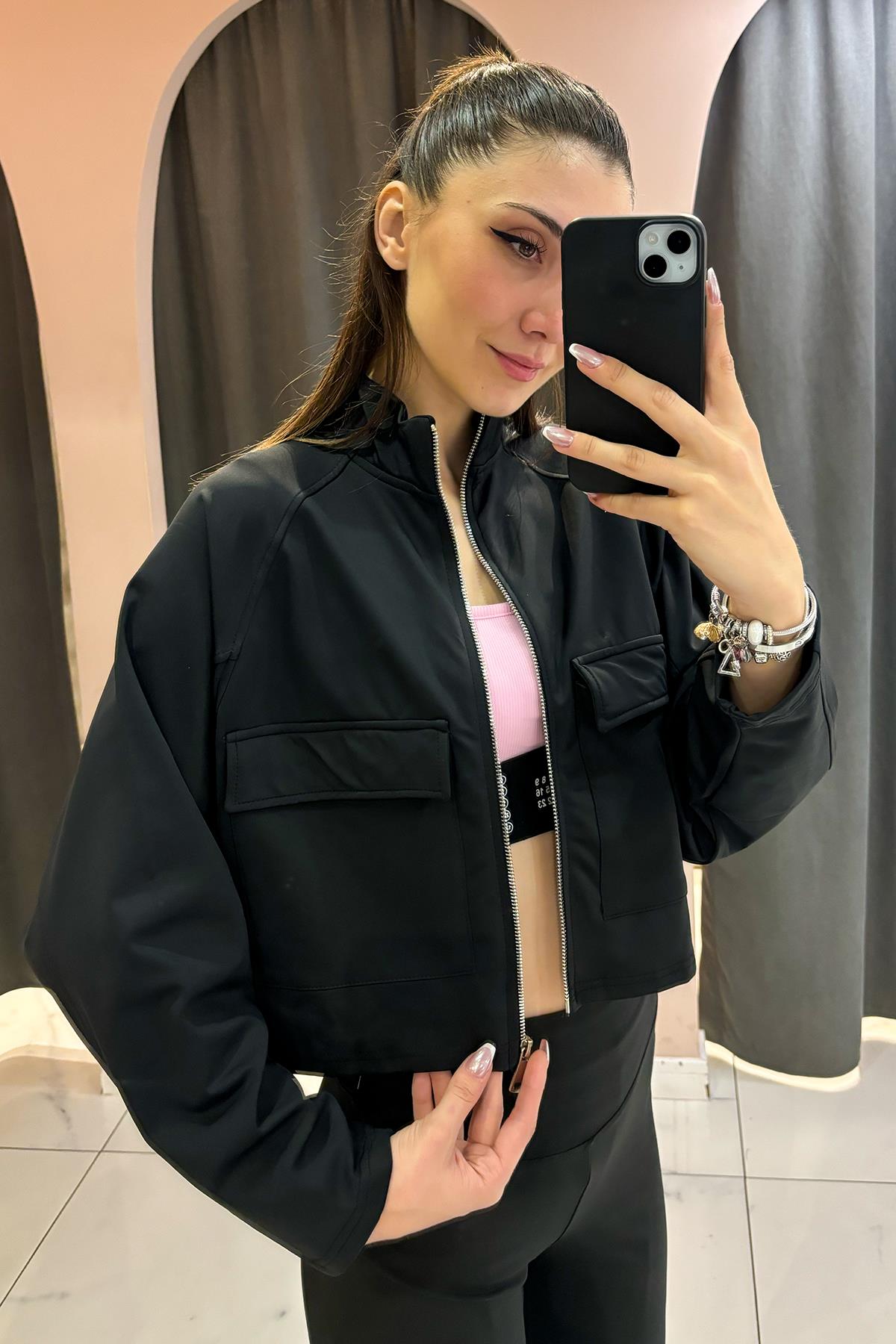 Siyah Kare Cepli Fermuarlı Sweatshirt