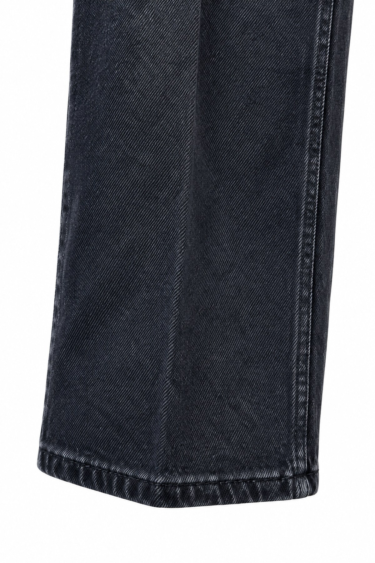 Siyah Kemerli Yüksek Bel Regular Fit Jean